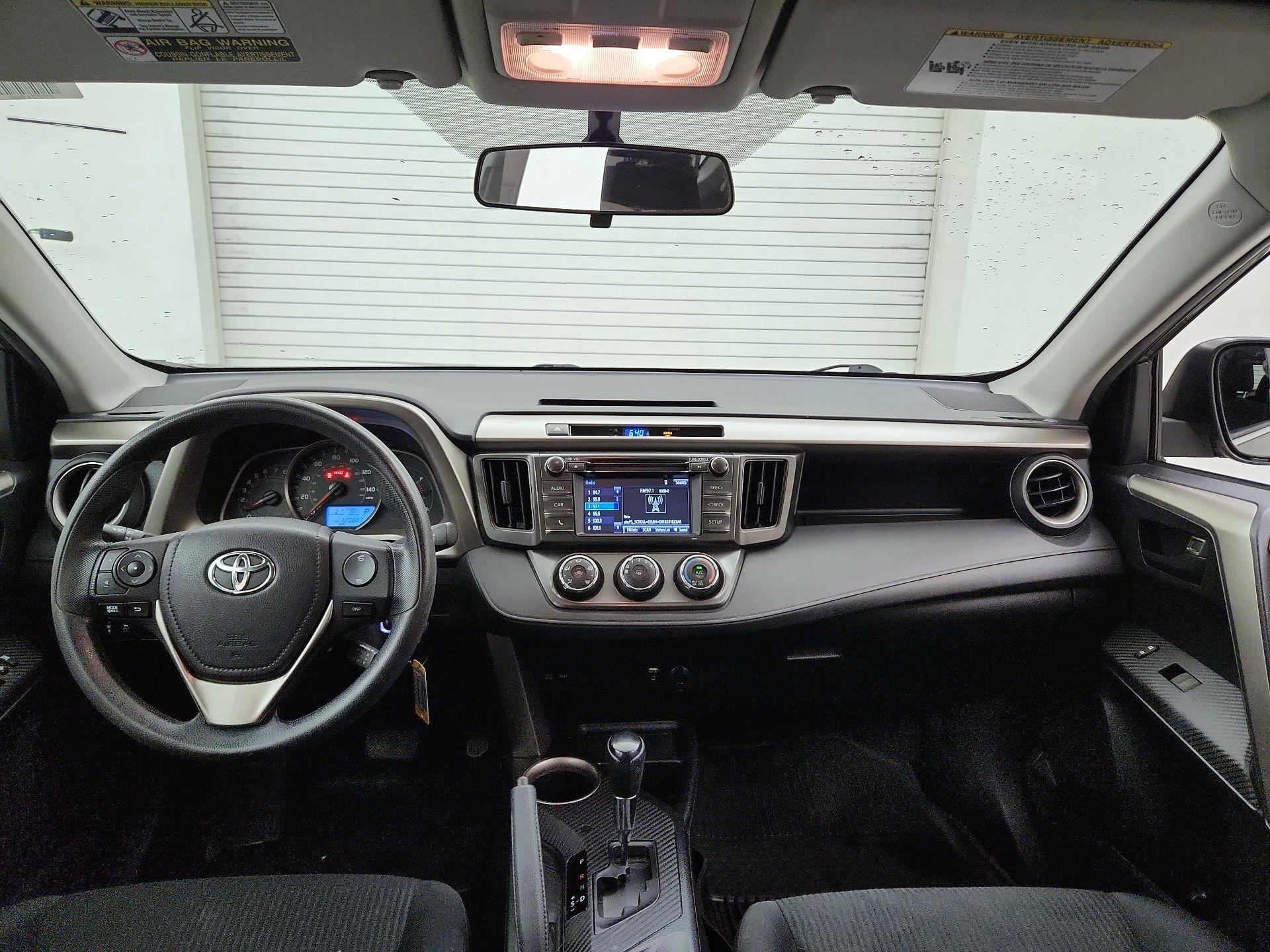 Thumbnail: 2015 Toyota RAV4 - 9
