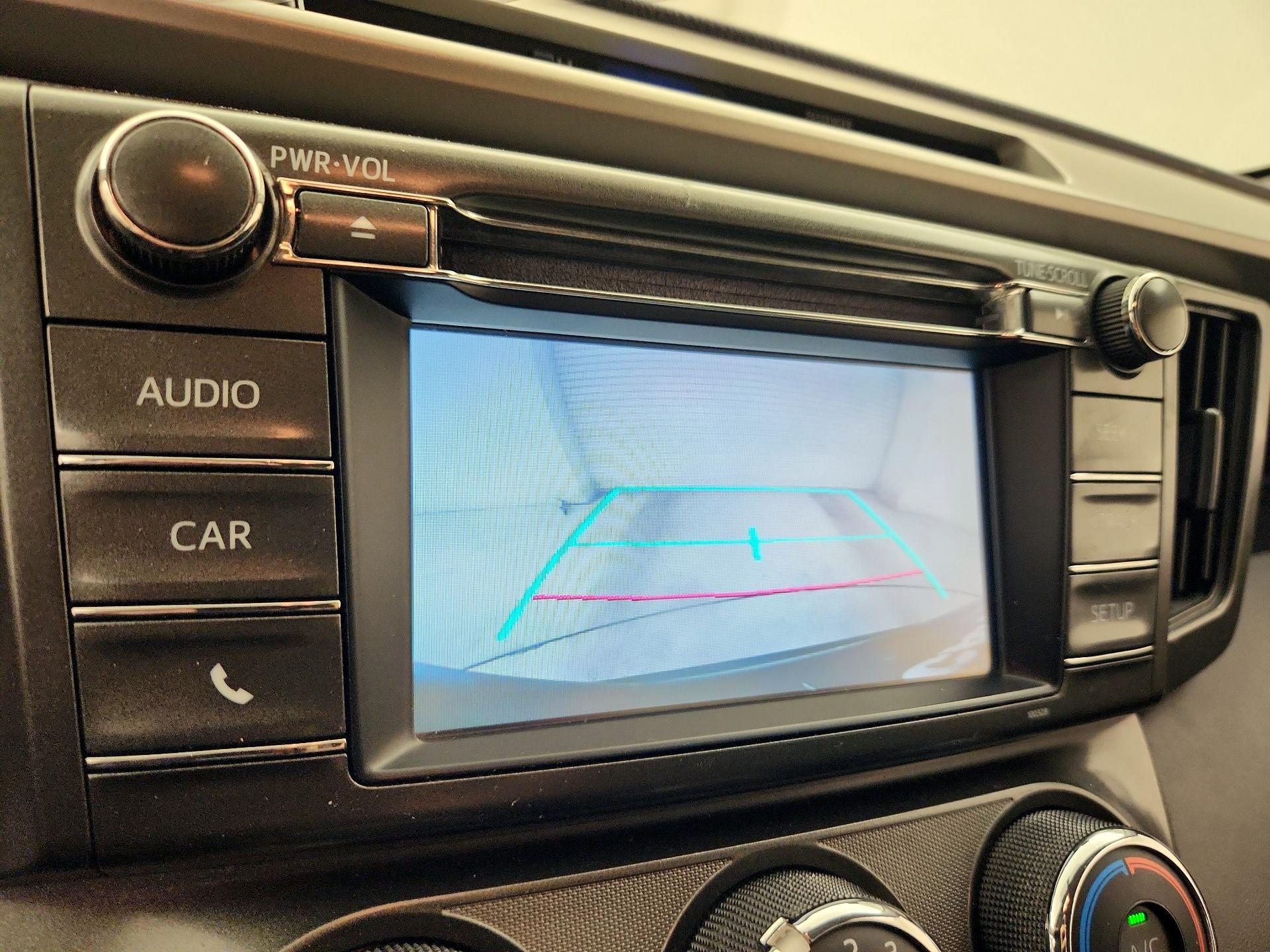 Thumbnail: 2015 Toyota RAV4 - 14