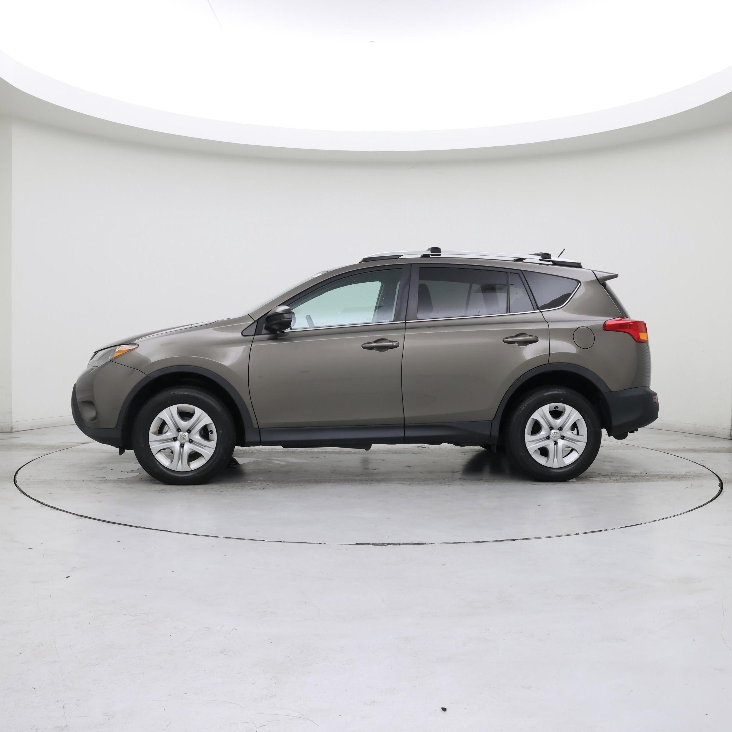 Thumbnail: 2015 Toyota RAV4 - 3