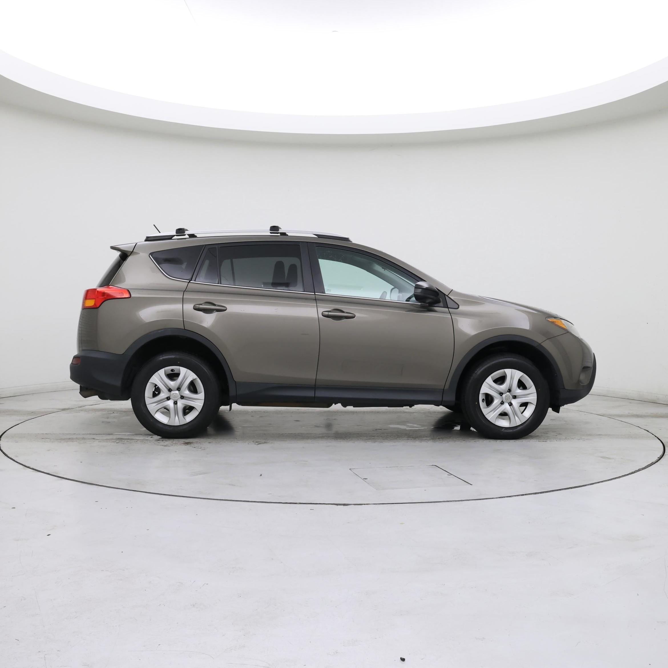Thumbnail: 2015 Toyota RAV4 - 7