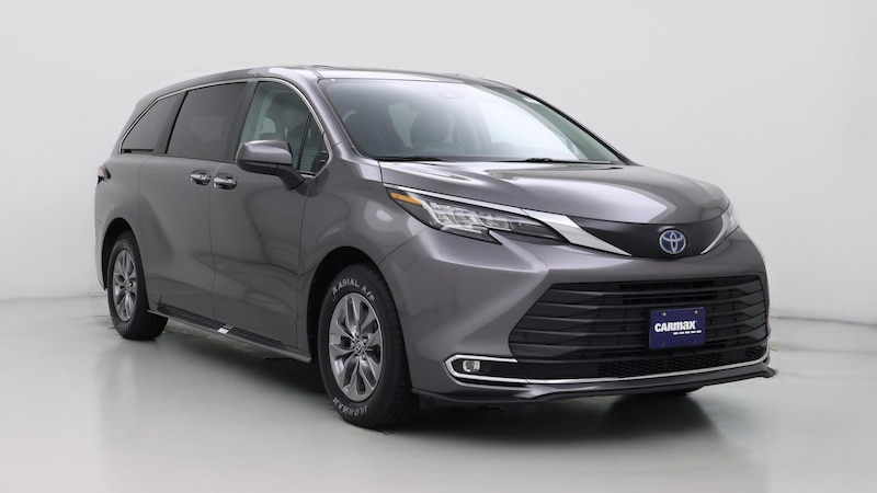 2023 Toyota Sienna XLE Hero Image