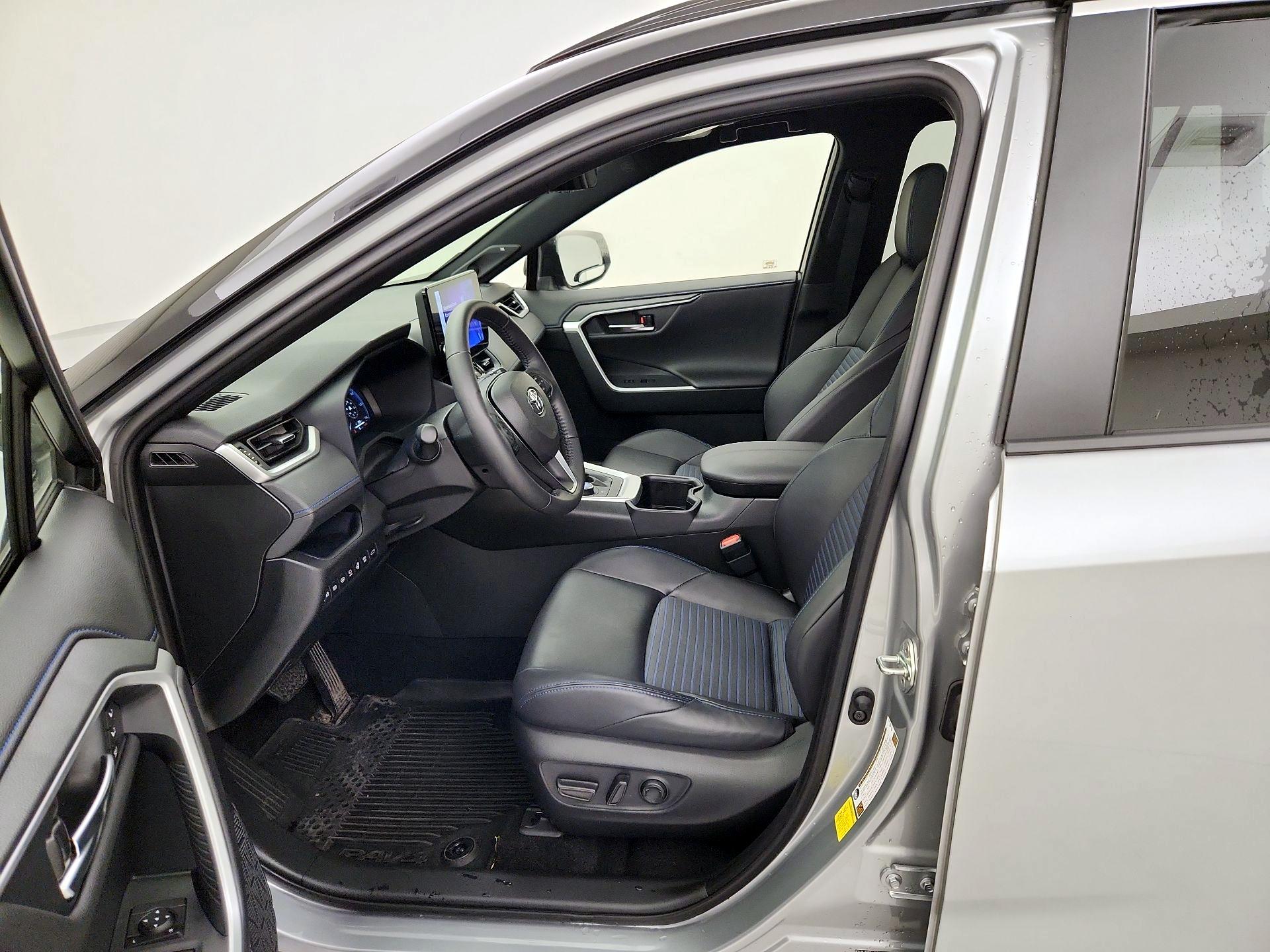Thumbnail: 2023 Toyota RAV4 - 11