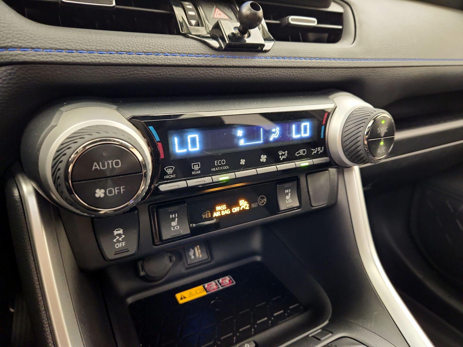Thumbnail: 2023 Toyota RAV4 - 16