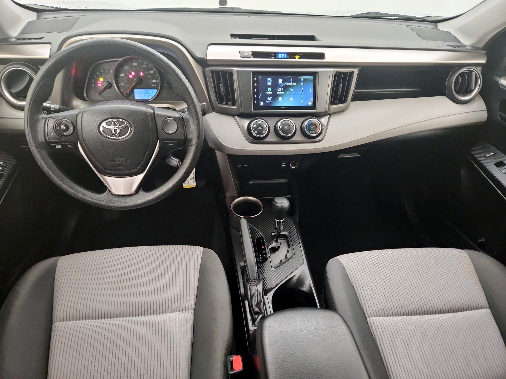 Thumbnail: 2015 Toyota RAV4 - 9