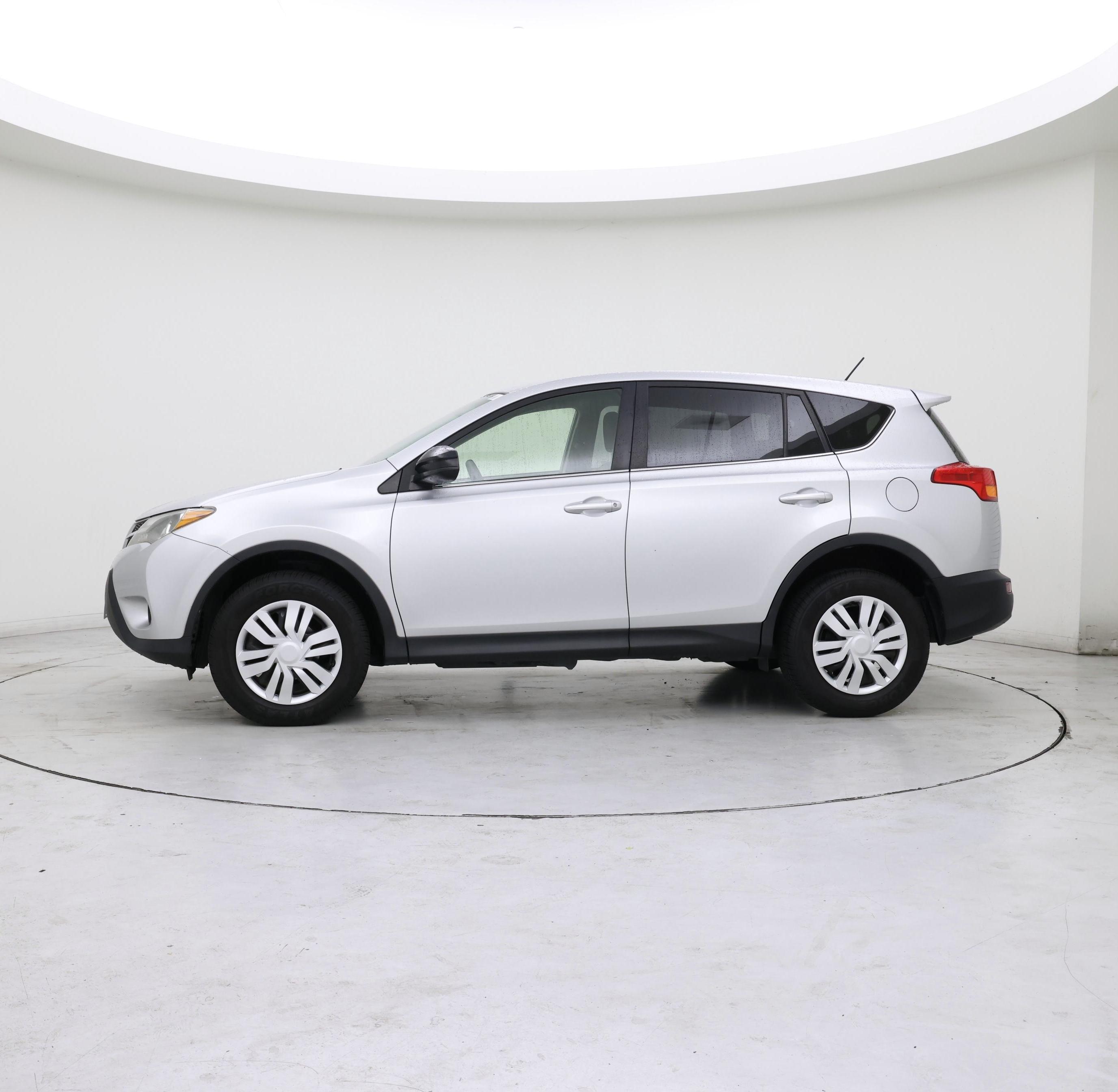 Thumbnail: 2015 Toyota RAV4 - 3