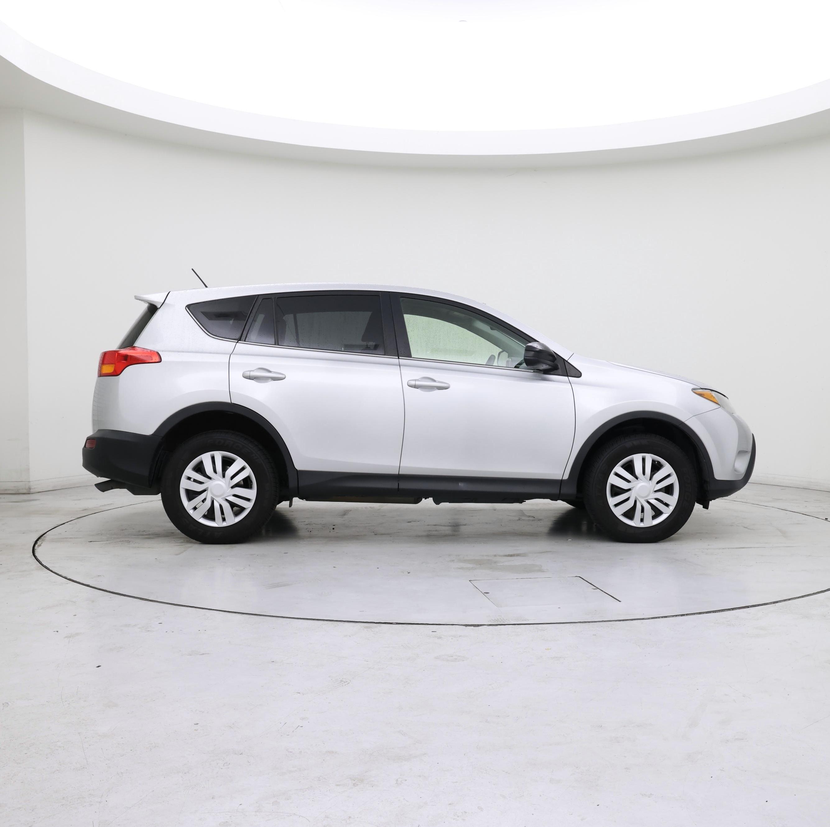 Thumbnail: 2015 Toyota RAV4 - 7
