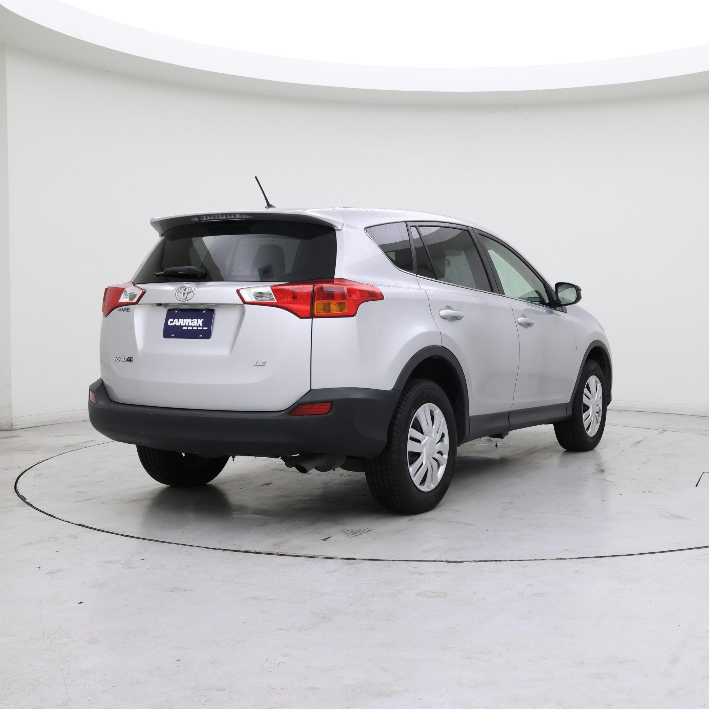 Thumbnail: 2015 Toyota RAV4 - 8