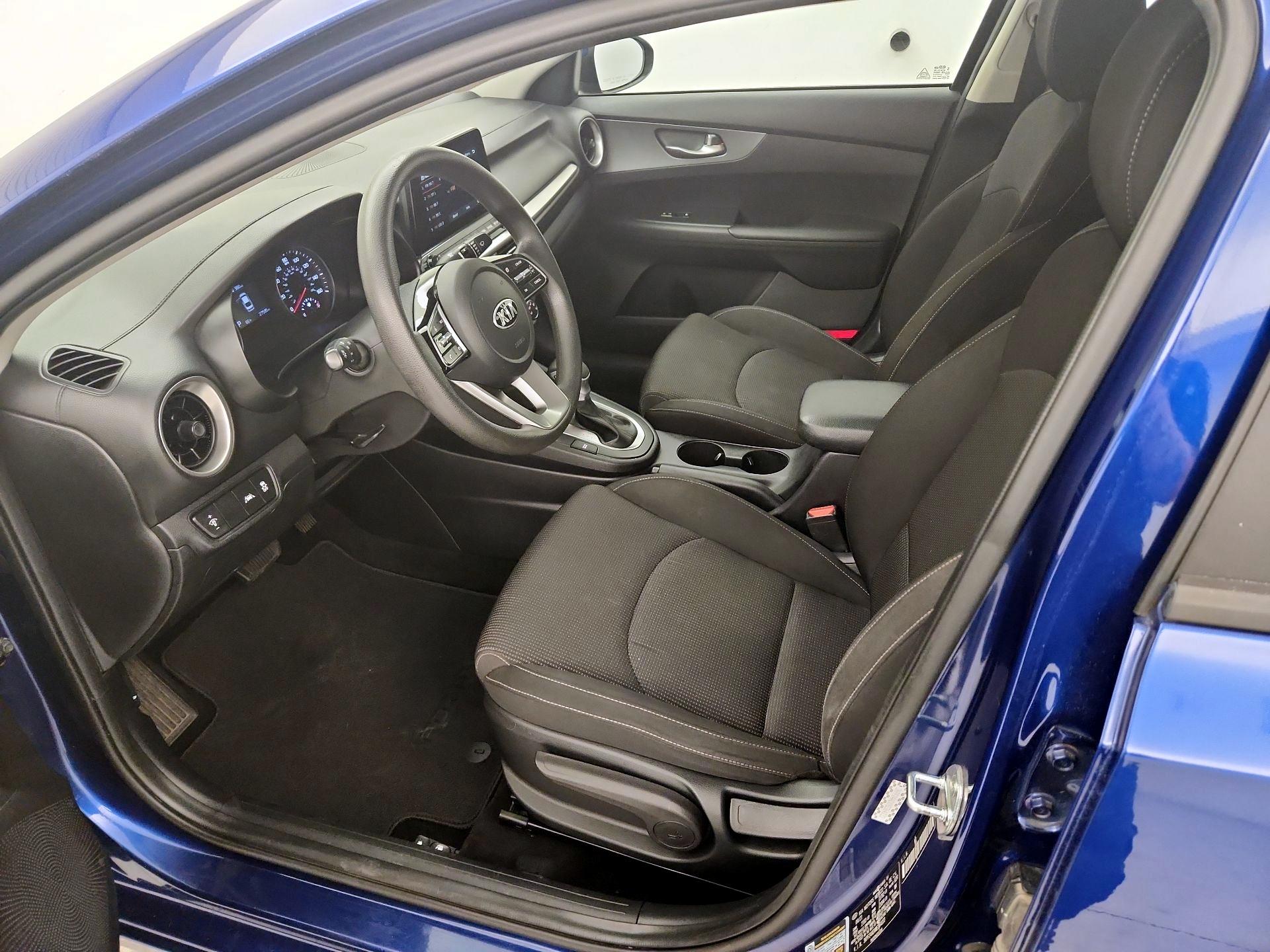 Thumbnail: 2021 Kia Forte - 11