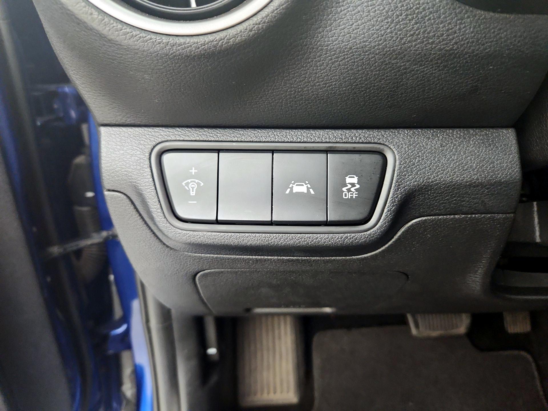 Thumbnail: 2021 Kia Forte - 13