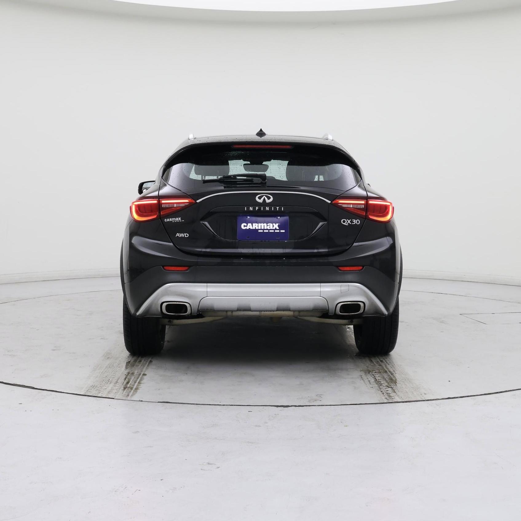 Thumbnail: 2017 INFINITI QX30 - 6