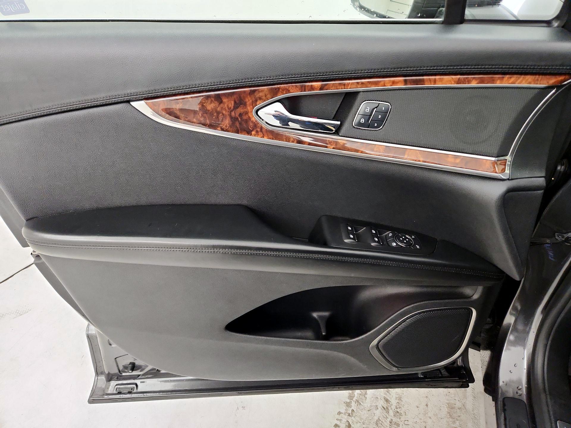 Thumbnail: 2017 Lincoln MKX - 12