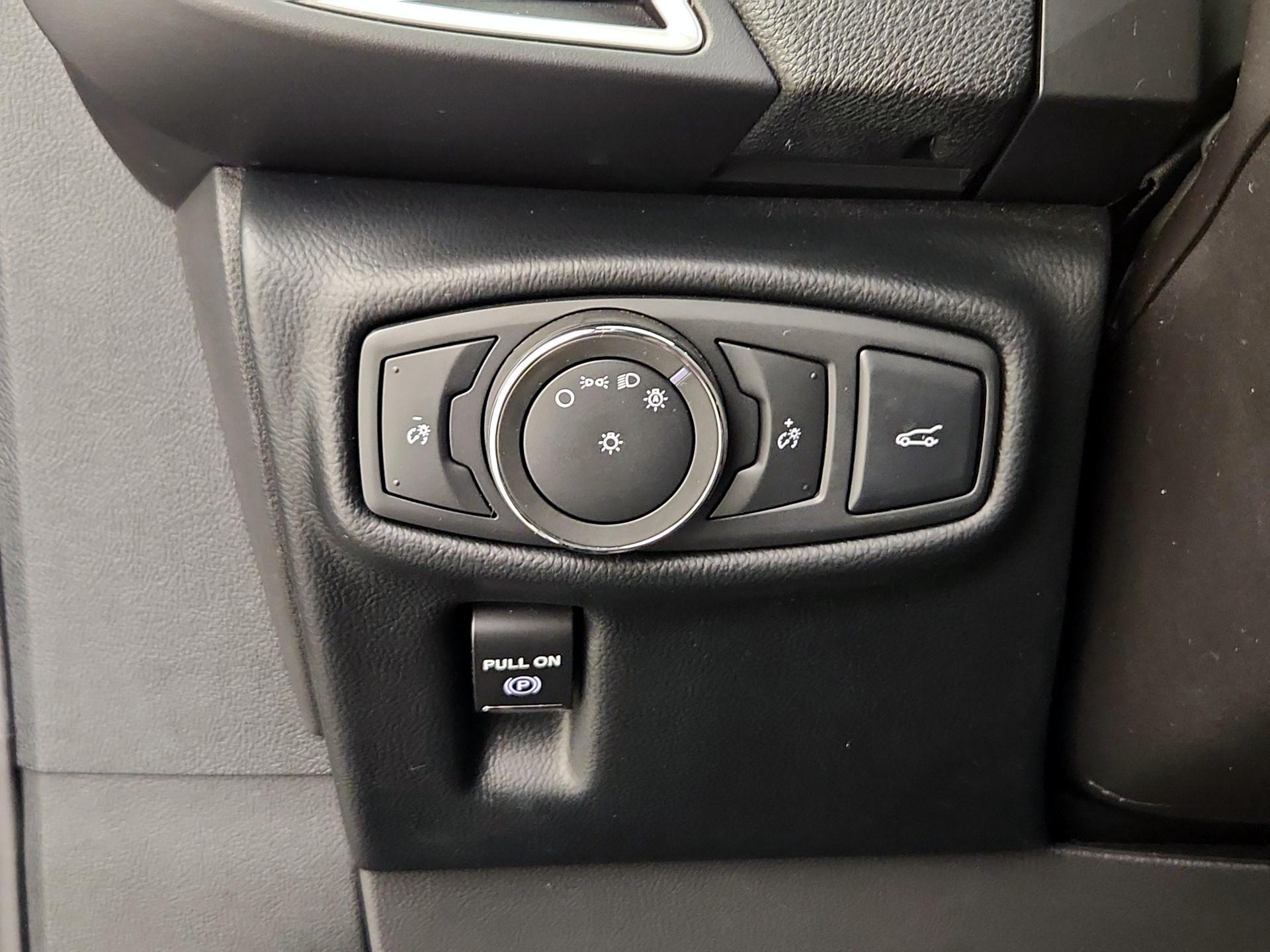 Thumbnail: 2017 Lincoln MKX - 13