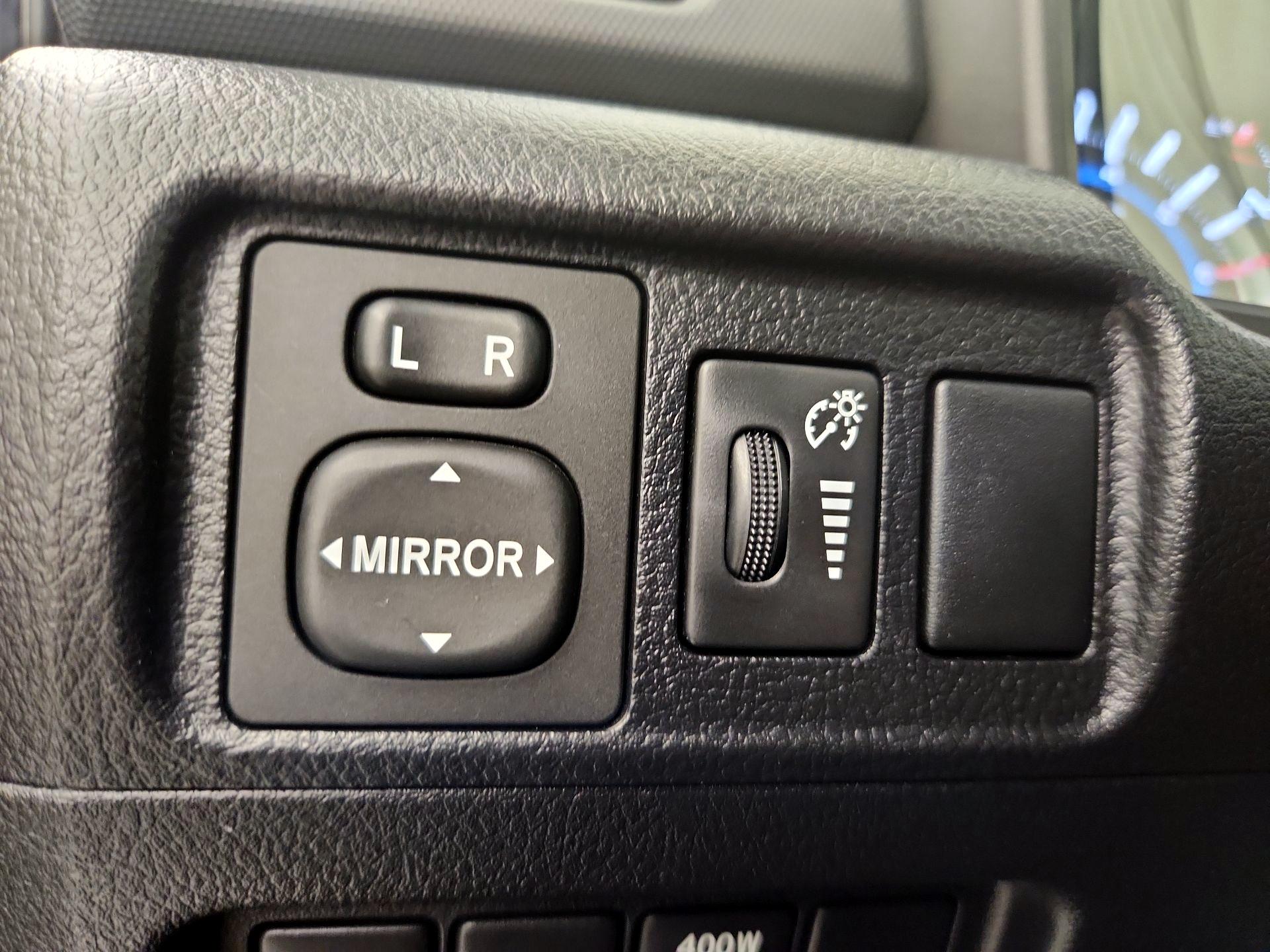 Thumbnail: 2019 Toyota 4Runner - 13