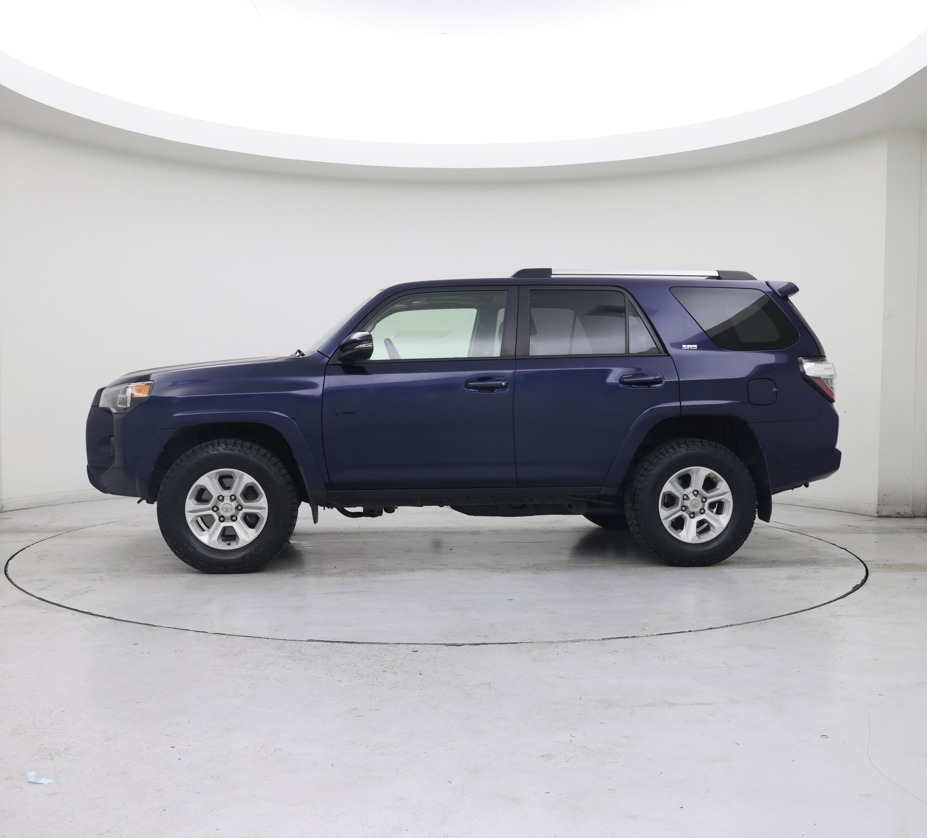Thumbnail: 2019 Toyota 4Runner - 3