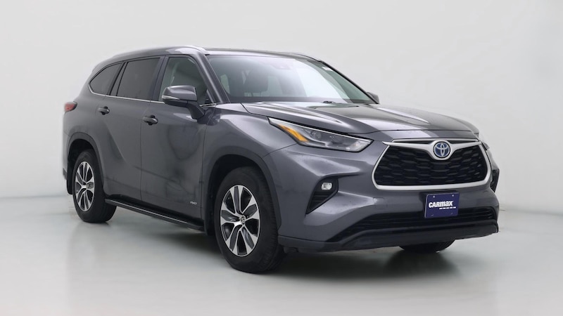2023 Toyota Highlander XLE Hero Image