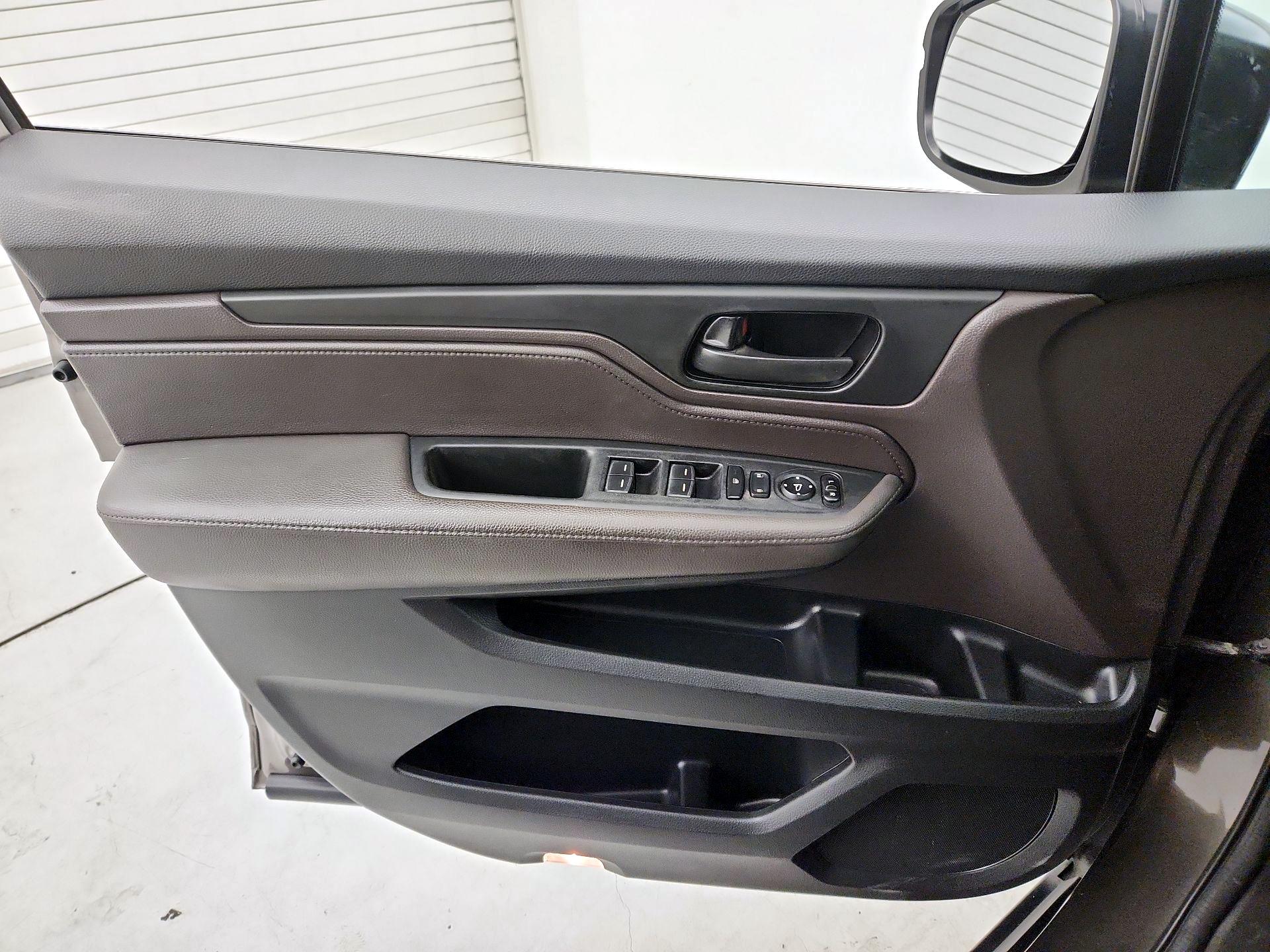 Thumbnail: 2020 Honda Odyssey - 12