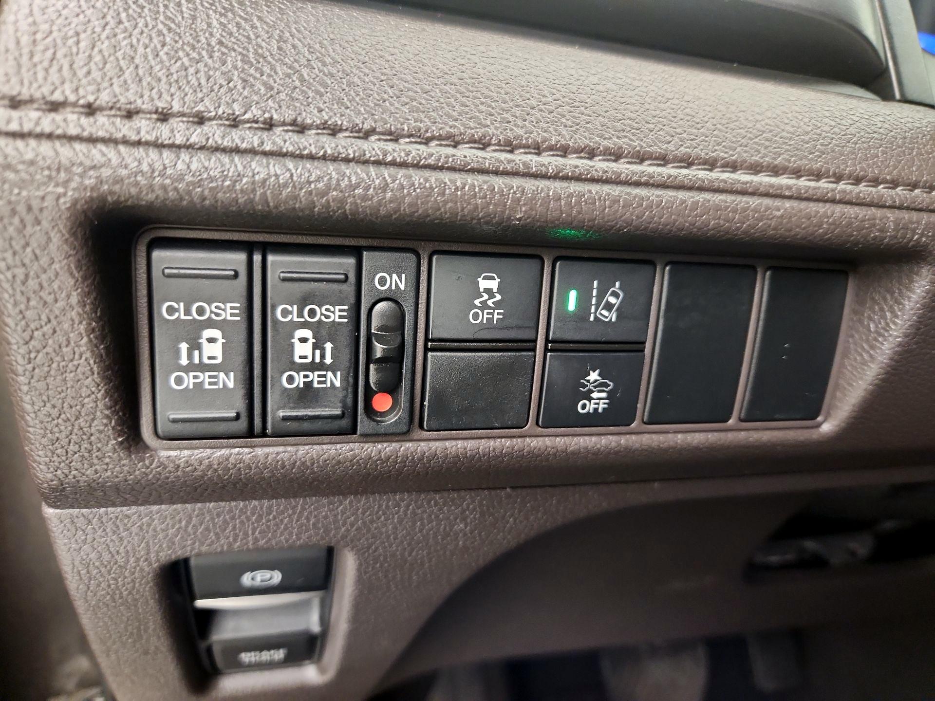 Thumbnail: 2020 Honda Odyssey - 13