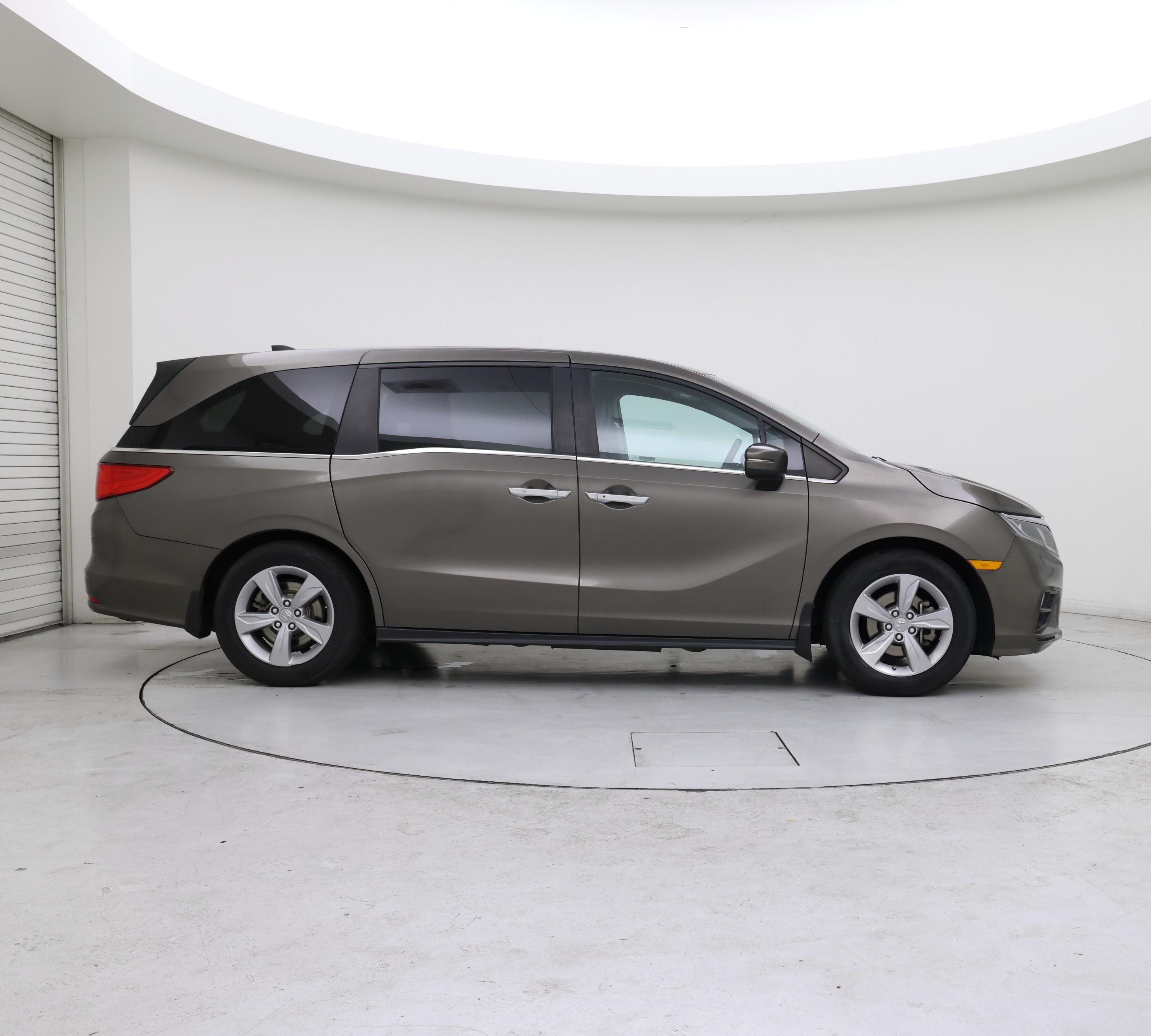 Thumbnail: 2020 Honda Odyssey - 7