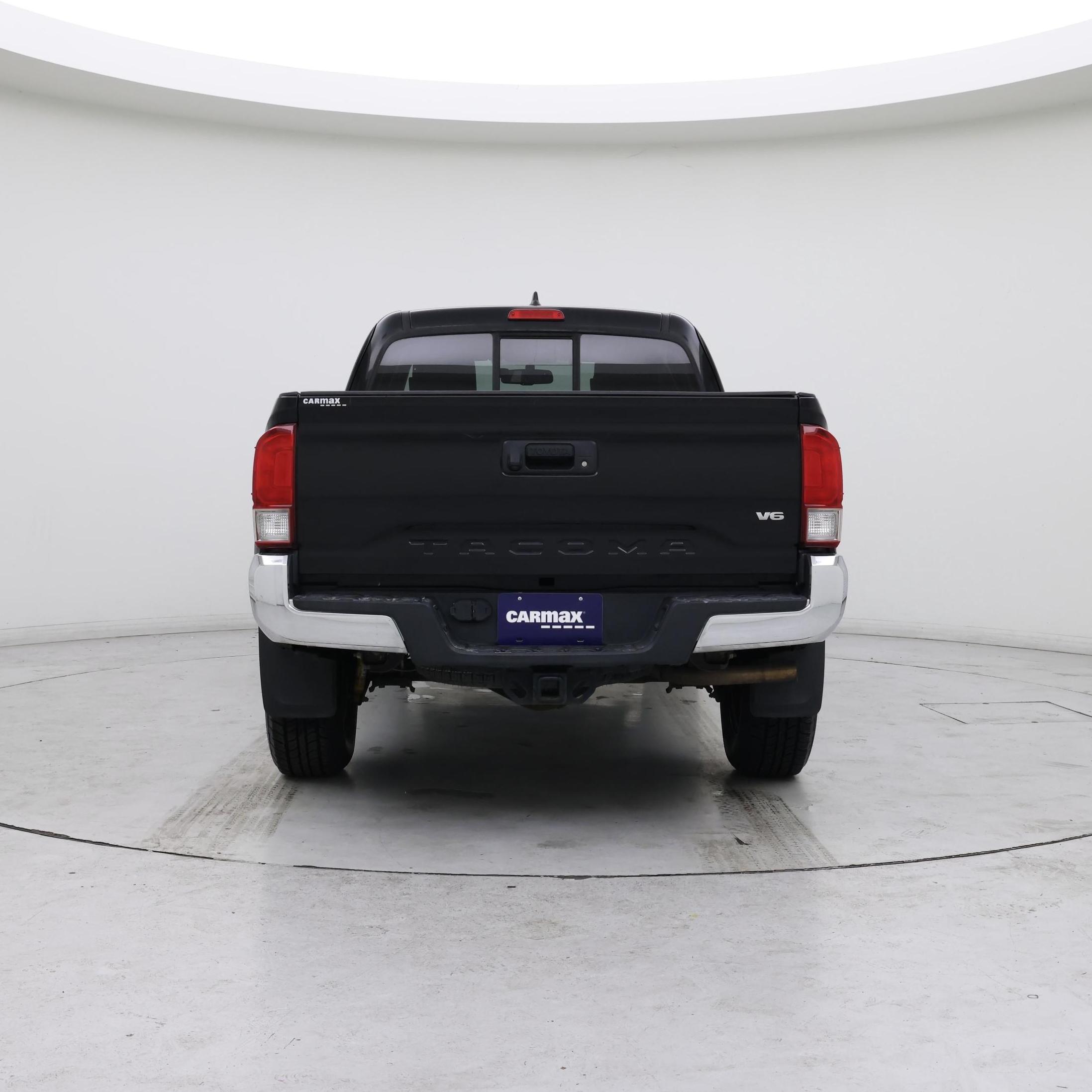 Thumbnail: 2016 Toyota Tacoma - 6