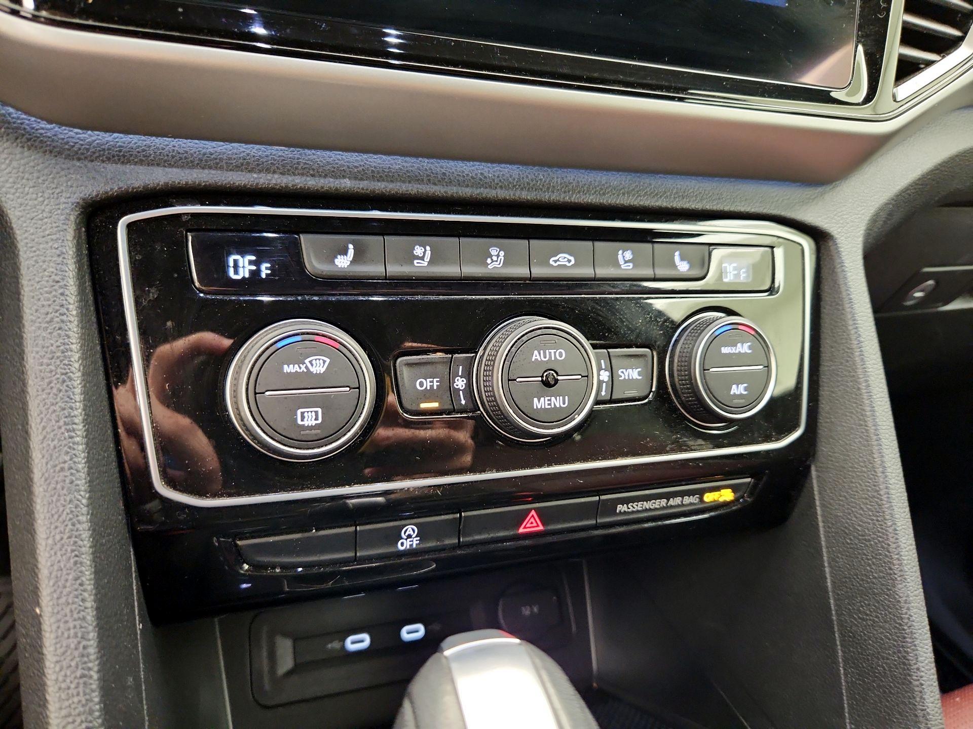 Thumbnail: 2022 Volkswagen Atlas - 16