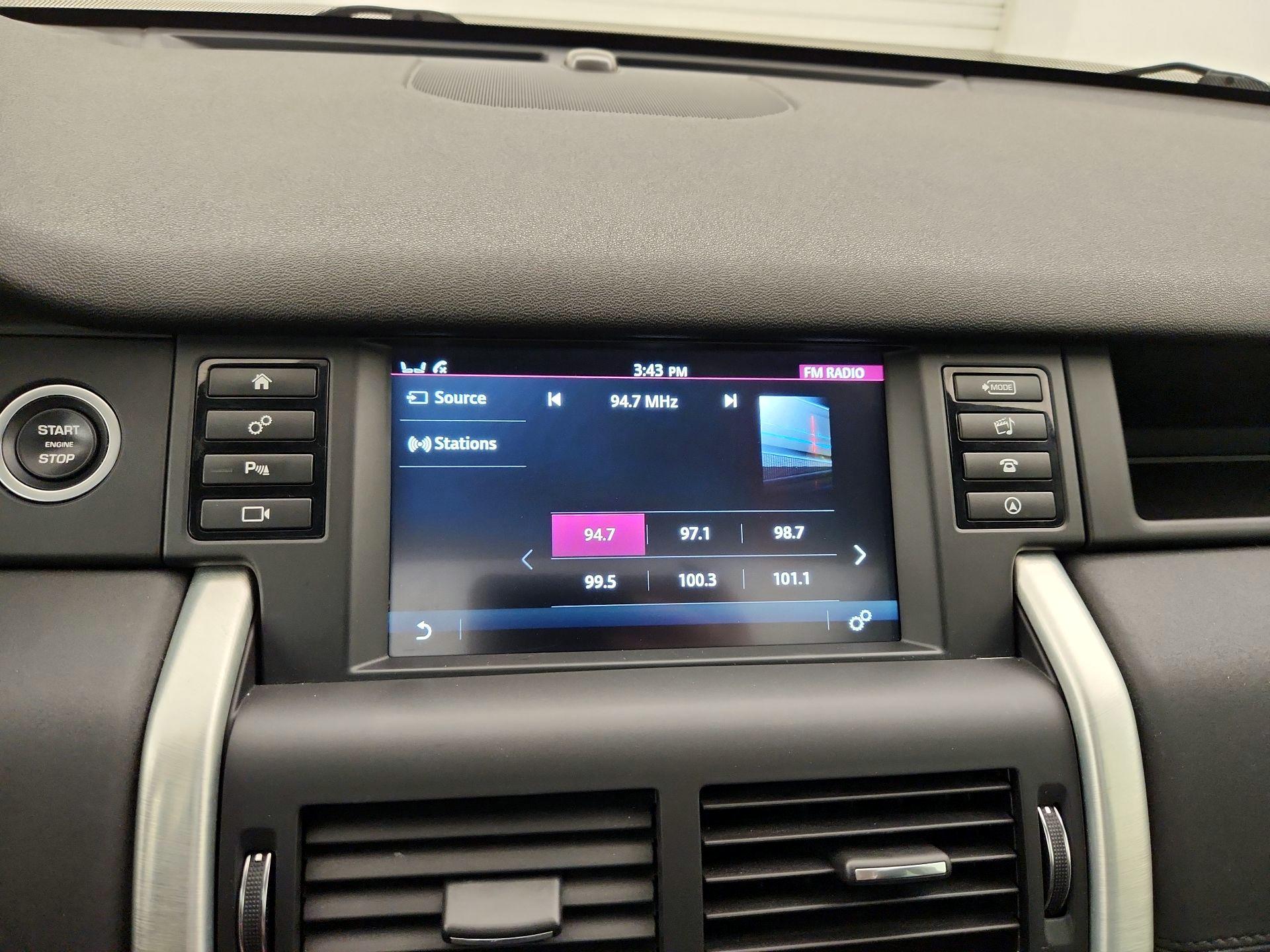 Thumbnail: 2019 Land Rover Discovery Sport - 15