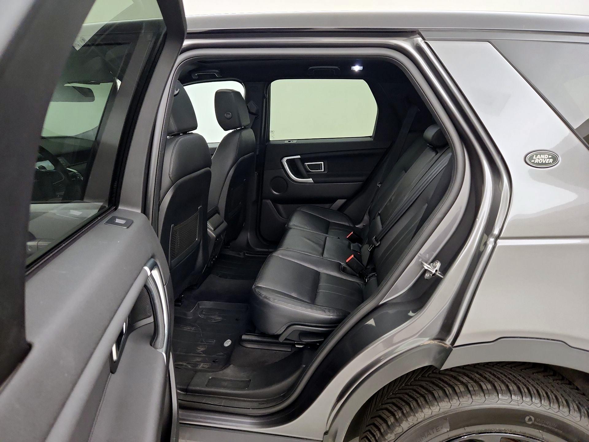 Thumbnail: 2019 Land Rover Discovery Sport - 20