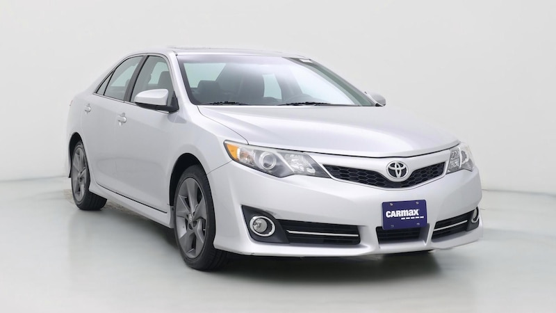 2014 Toyota Camry SE Hero Image
