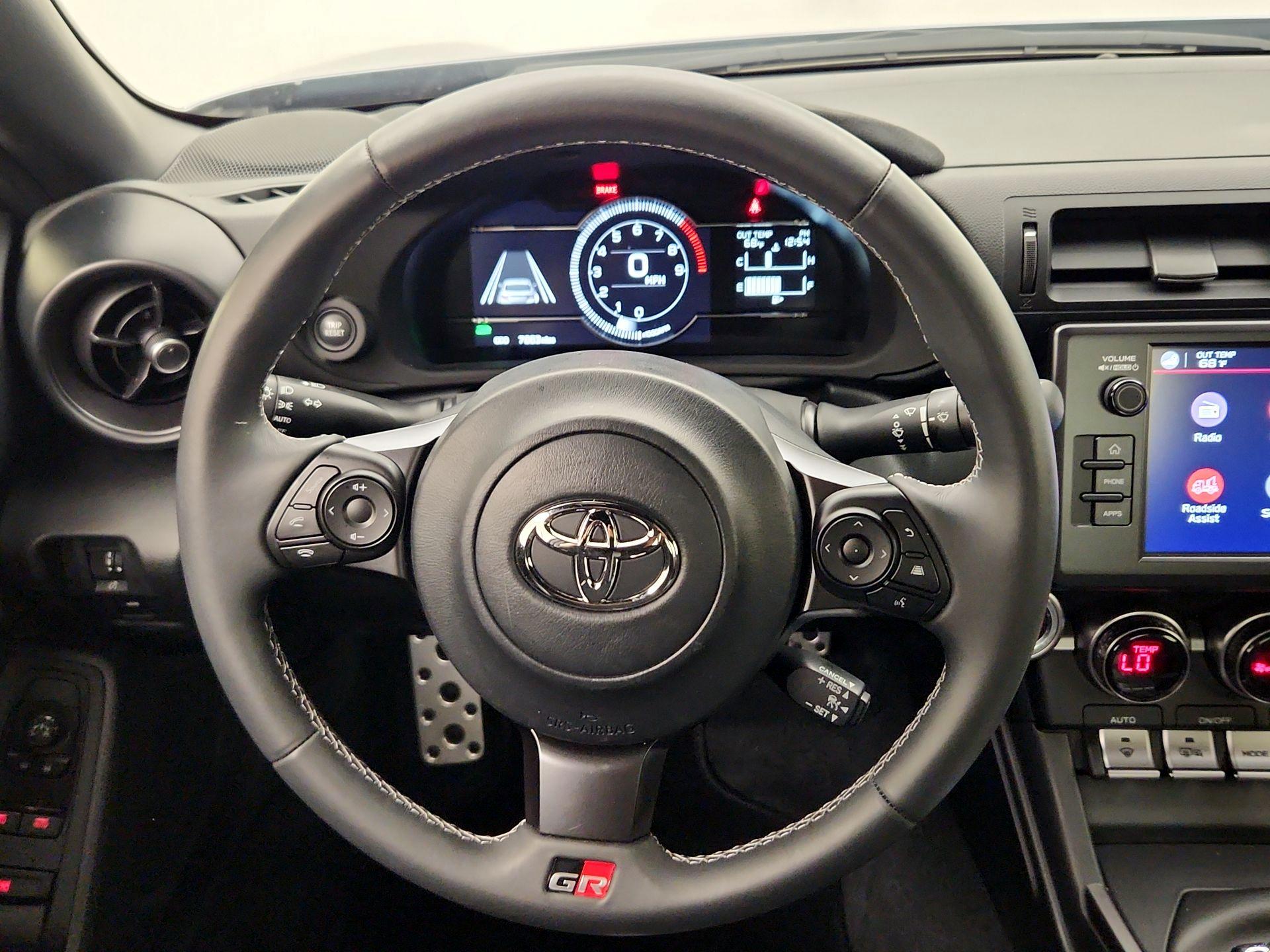 Thumbnail: 2024 Toyota GR86 - 10