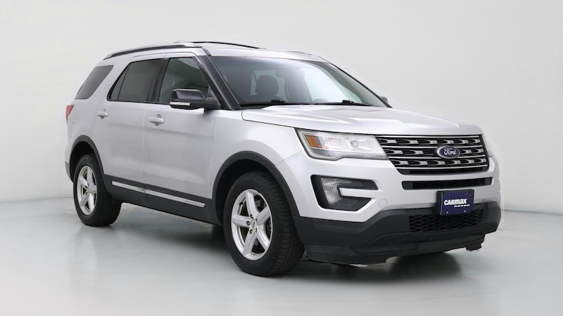 2016 Ford Explorer XLT Hero Image