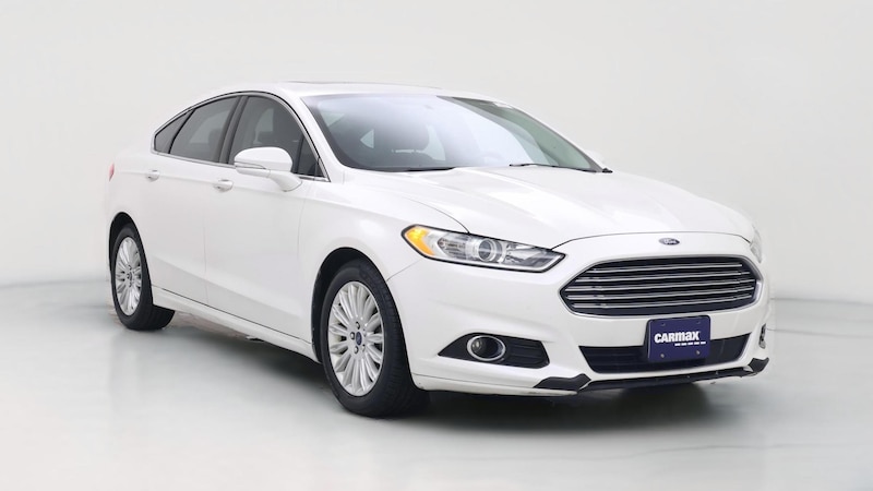 2015 Ford Fusion SE Hero Image