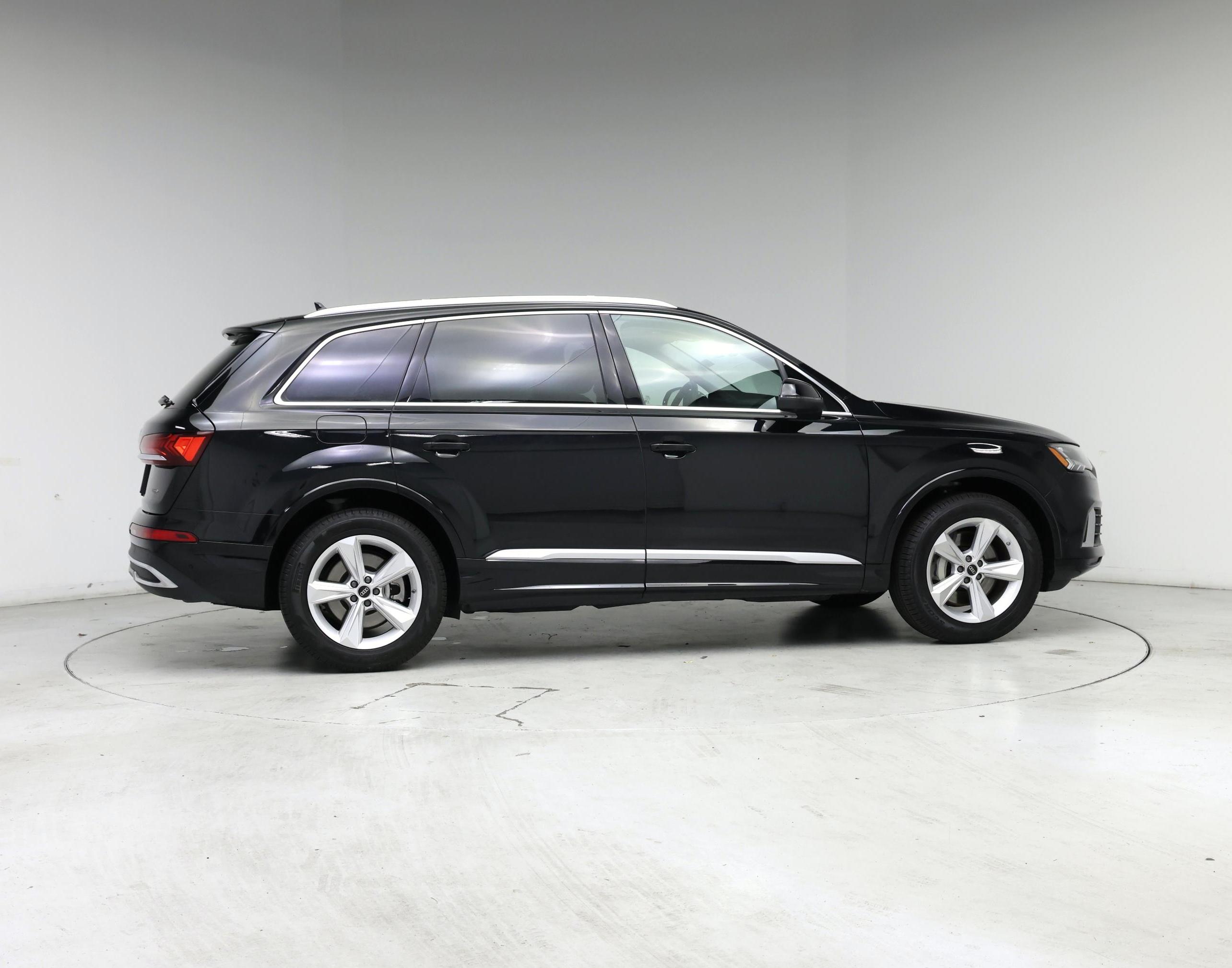 Thumbnail: 2024 Audi Q7 - 7