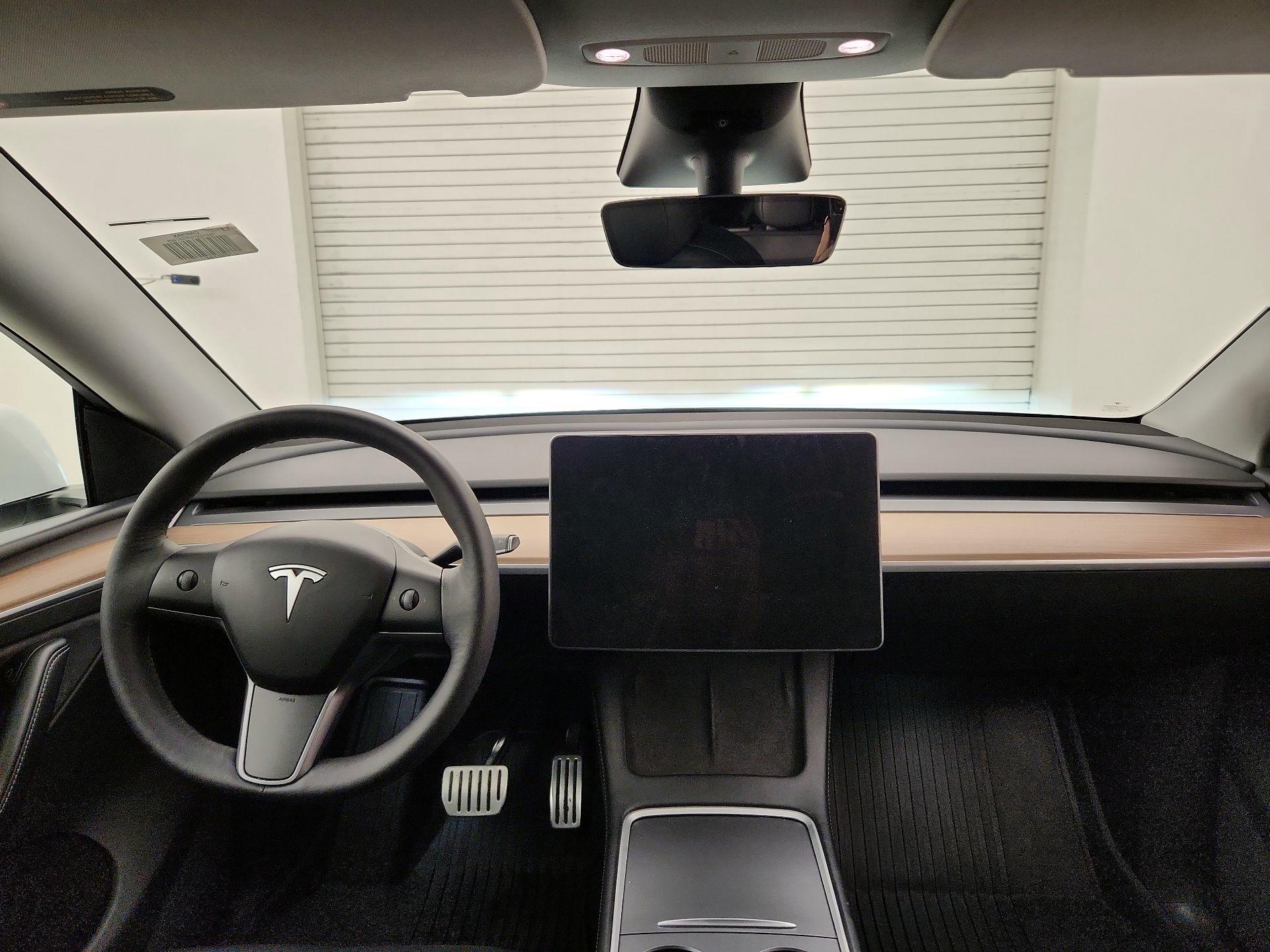 Thumbnail: 2023 Tesla Model Y - 9