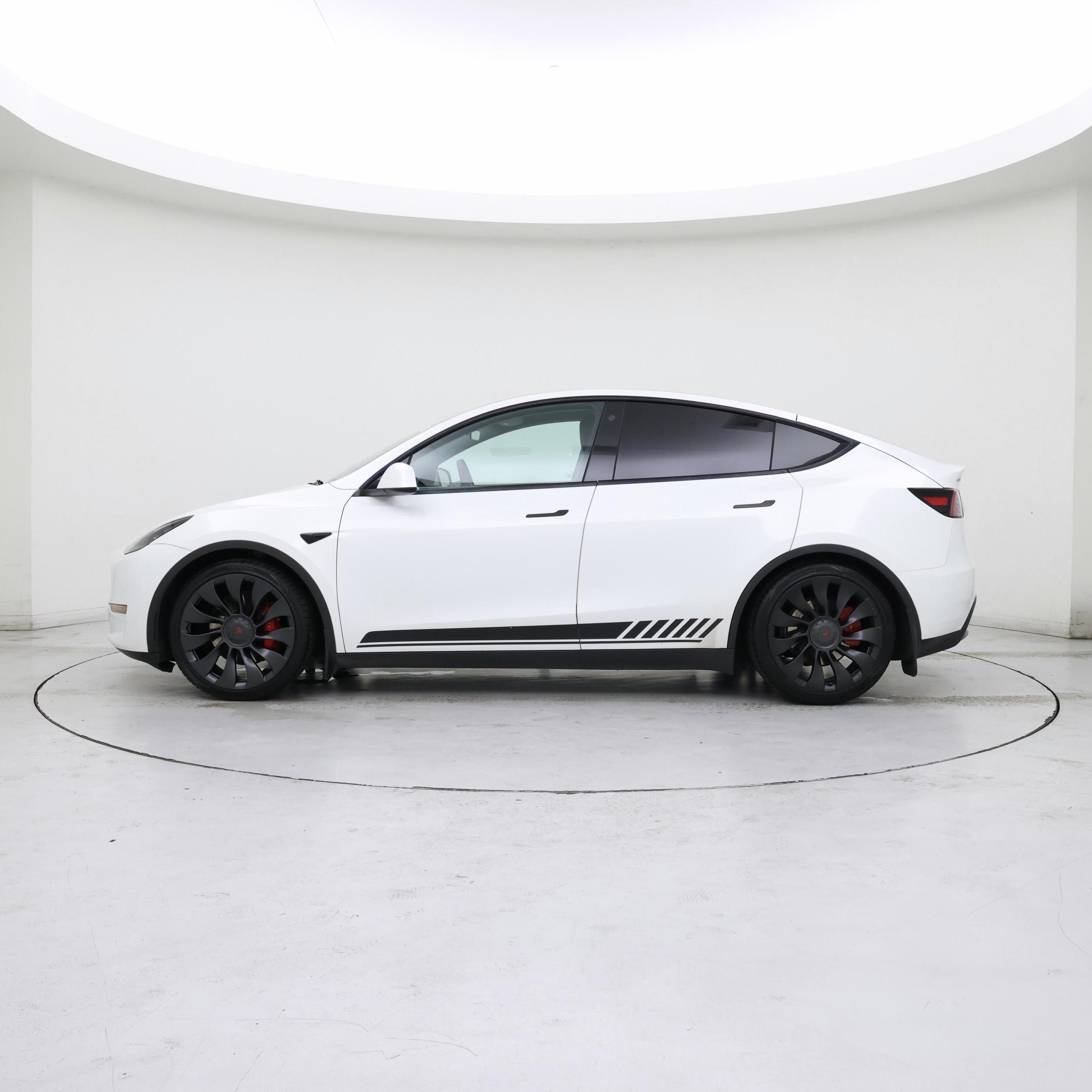 Thumbnail: 2023 Tesla Model Y - 3