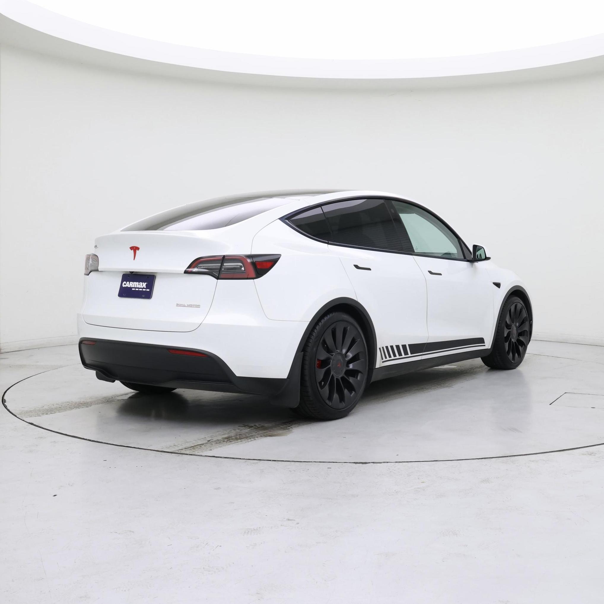 Thumbnail: 2023 Tesla Model Y - 8