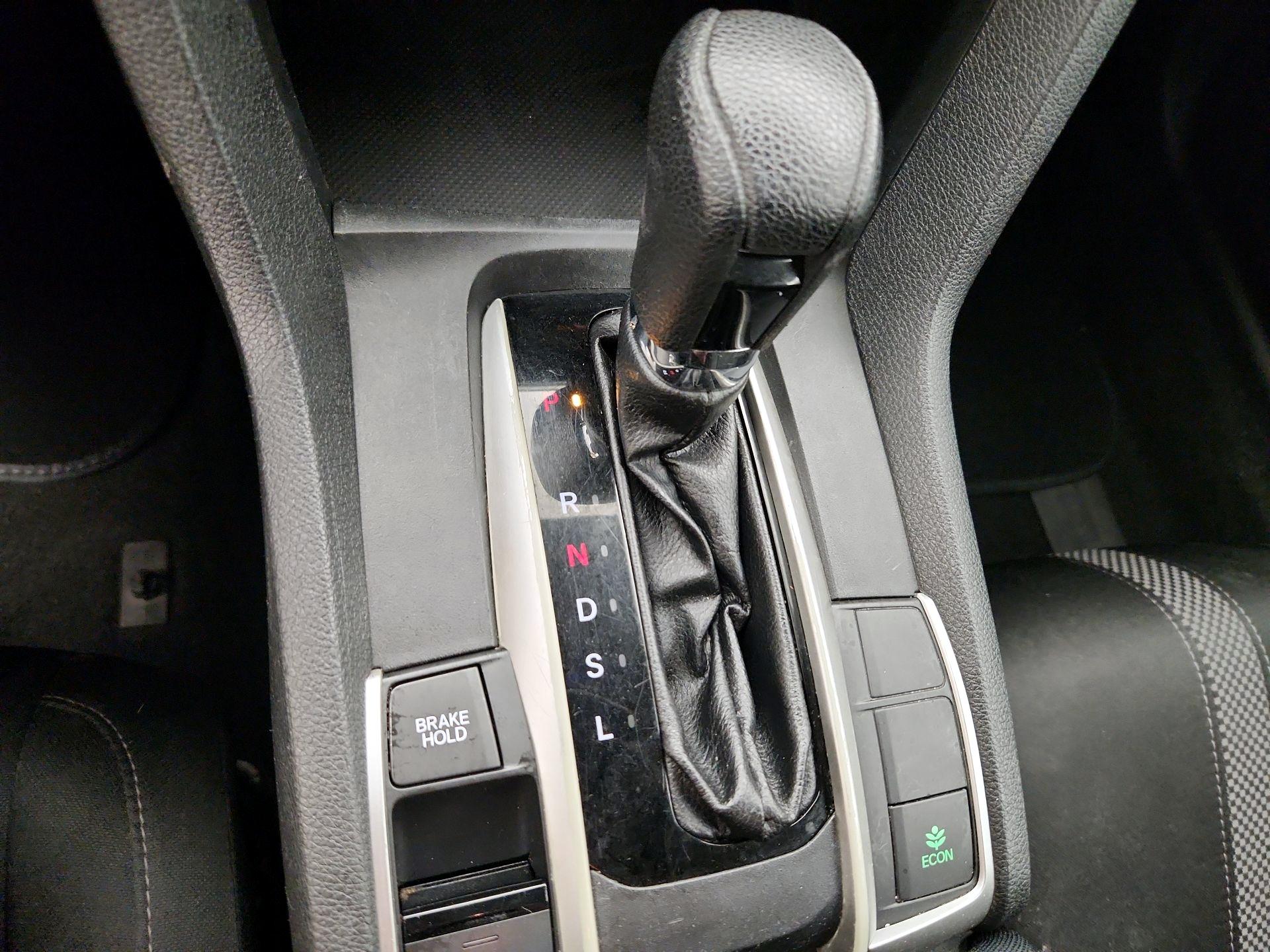 Thumbnail: 2019 Honda Civic - 17