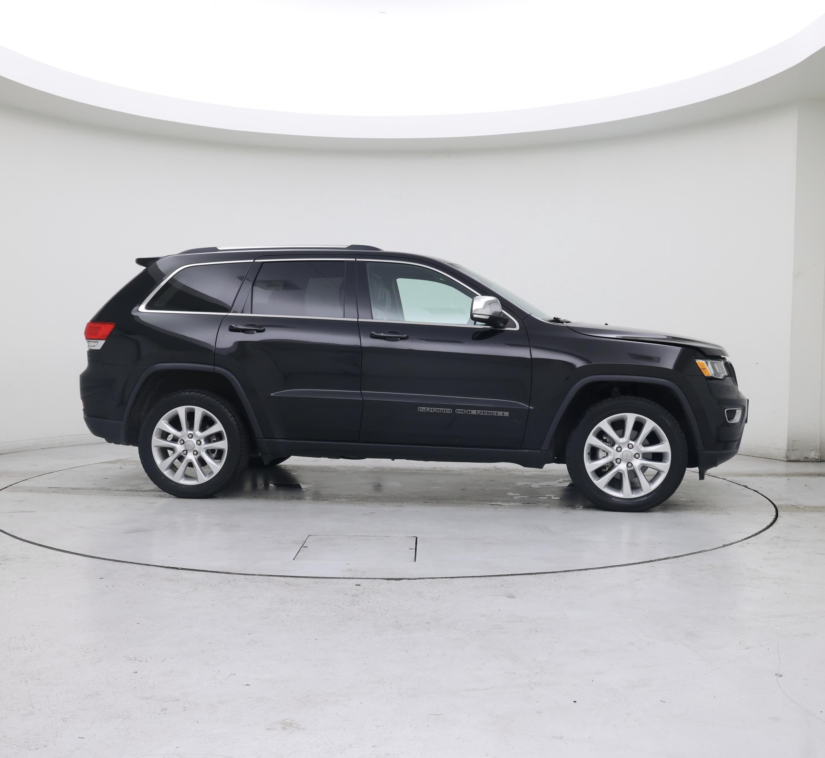 Thumbnail: 2017 Jeep Grand Cherokee - 7