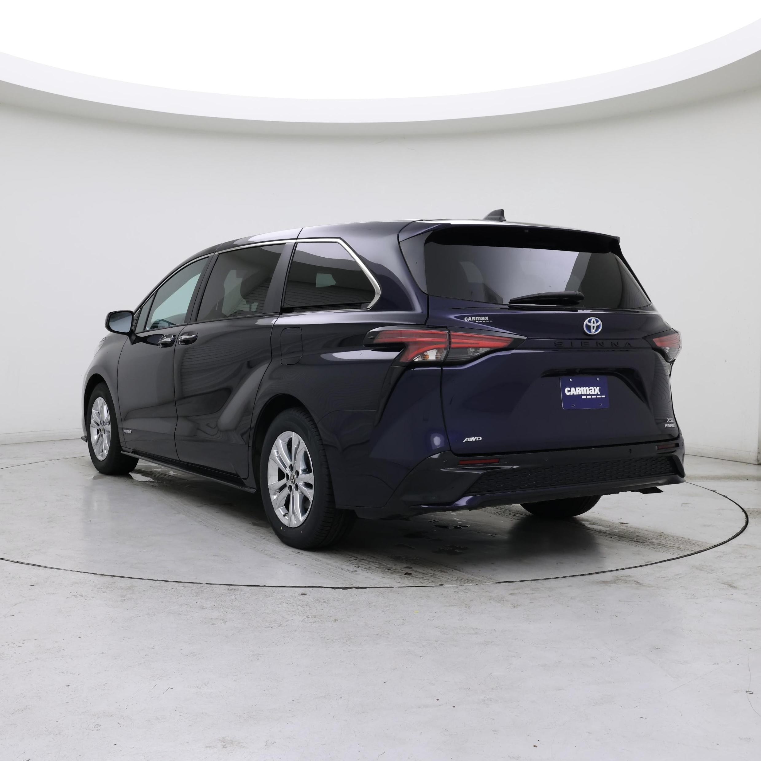 Thumbnail: 2021 Toyota Sienna - 2