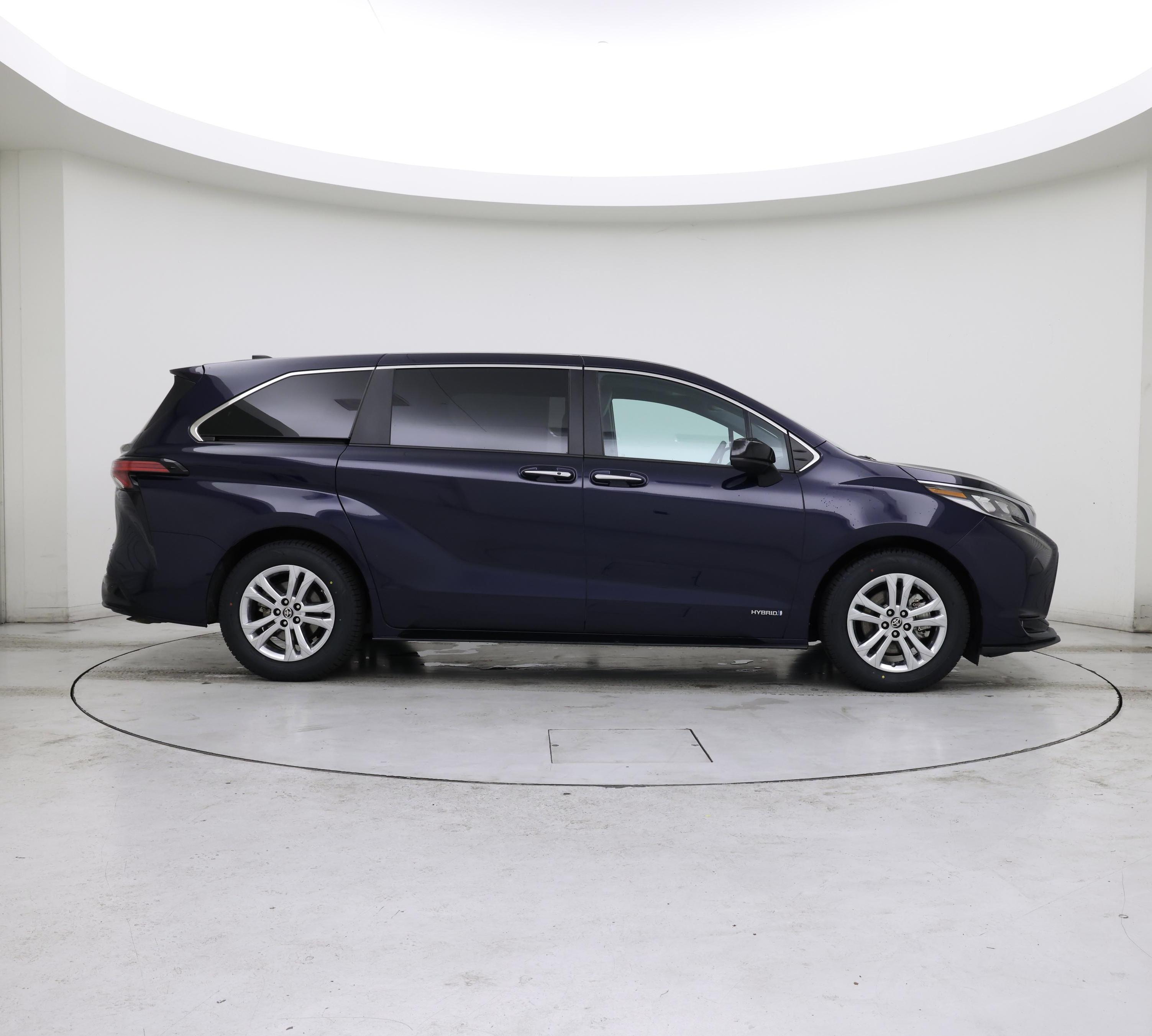 Thumbnail: 2021 Toyota Sienna - 7