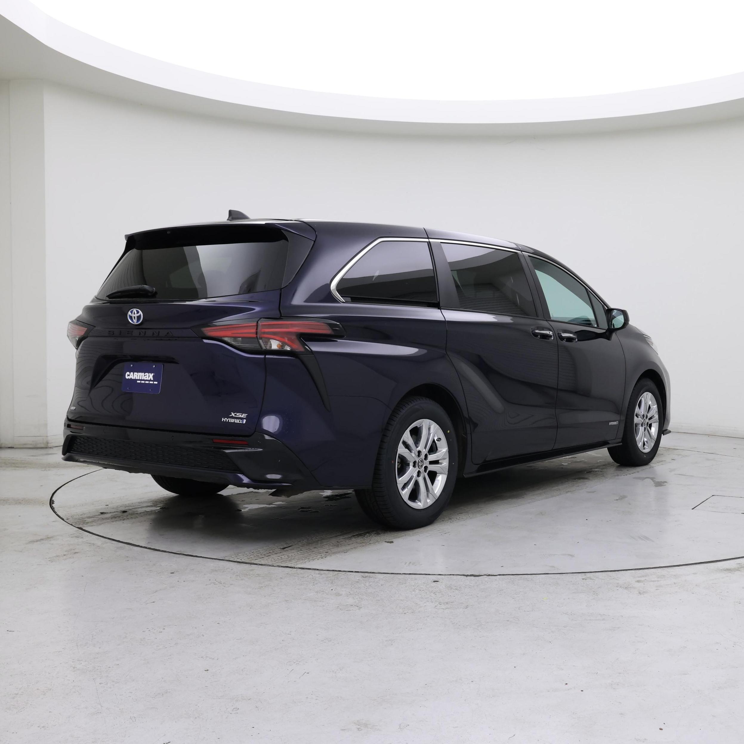 Thumbnail: 2021 Toyota Sienna - 8