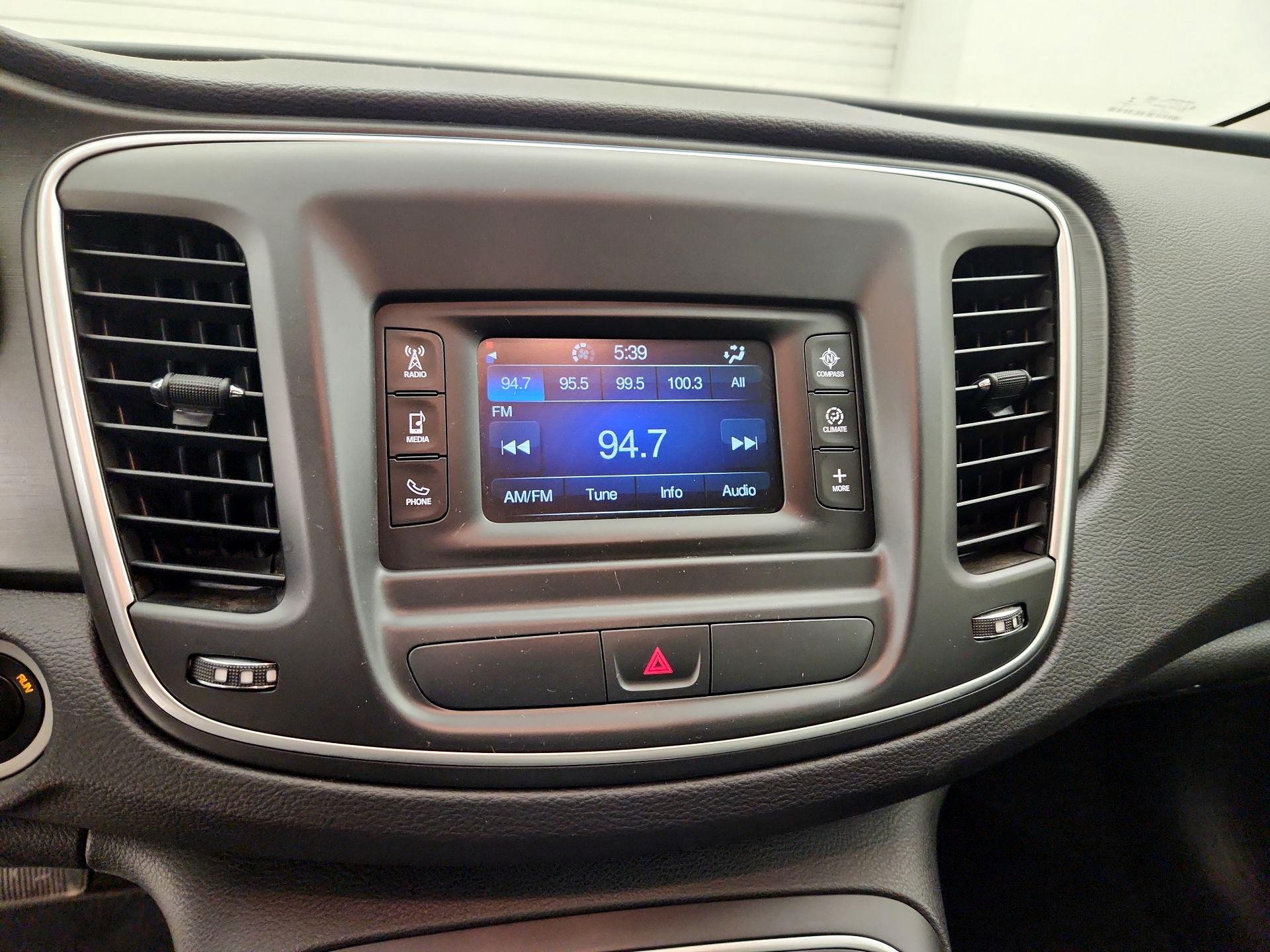 Thumbnail: 2015 Chrysler 200 - 14