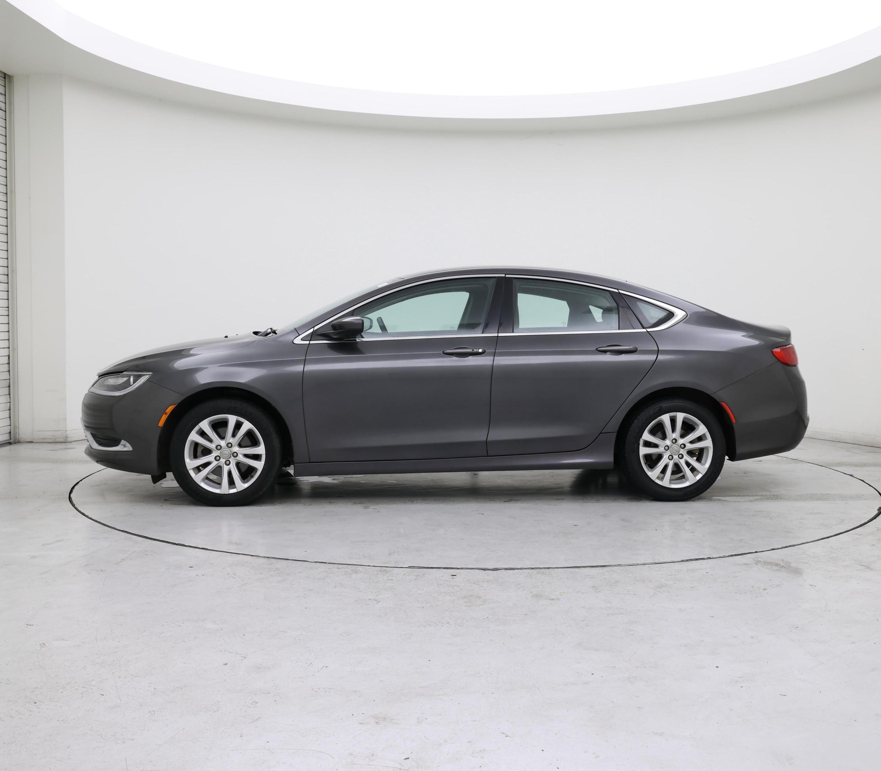 Thumbnail: 2015 Chrysler 200 - 3
