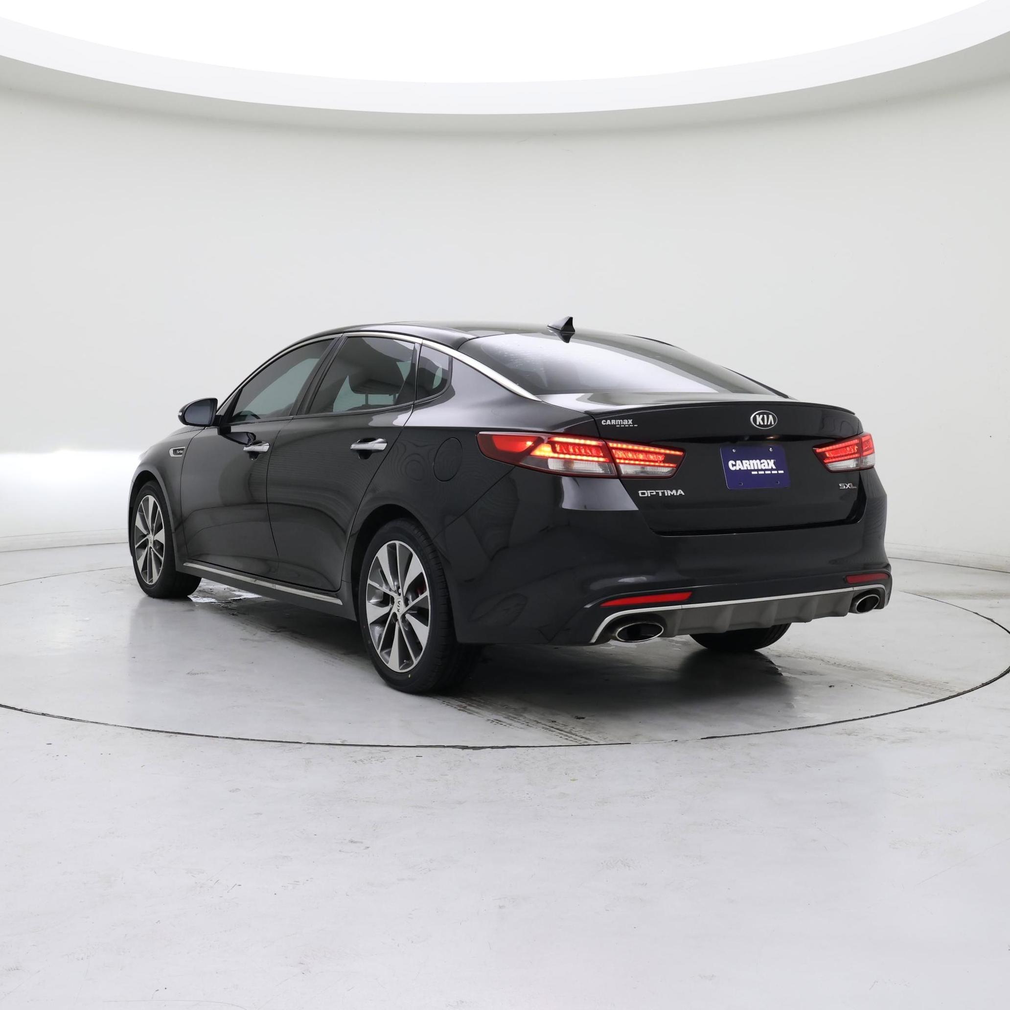 Thumbnail: 2016 Kia Optima - 2