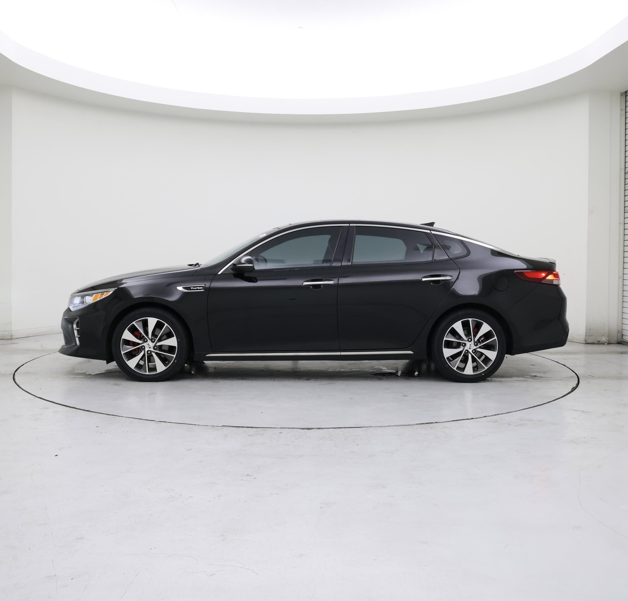 Thumbnail: 2016 Kia Optima - 3