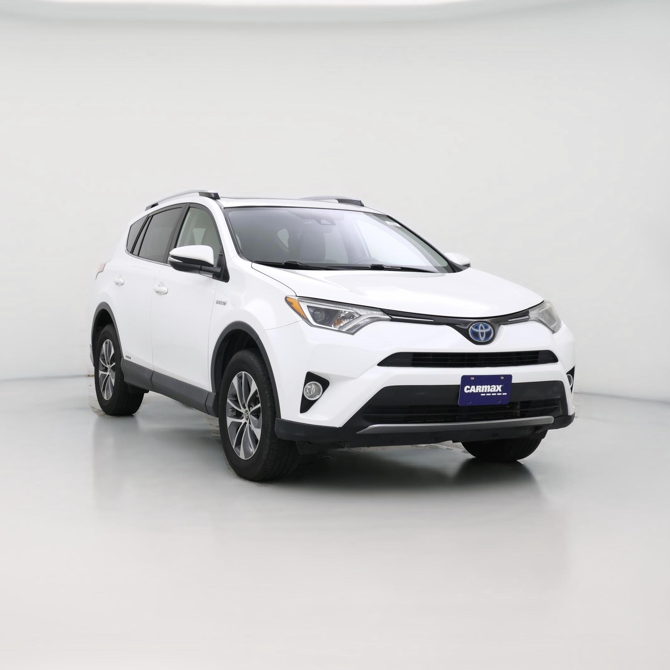 Thumbnail: 2017 Toyota RAV4 - 1