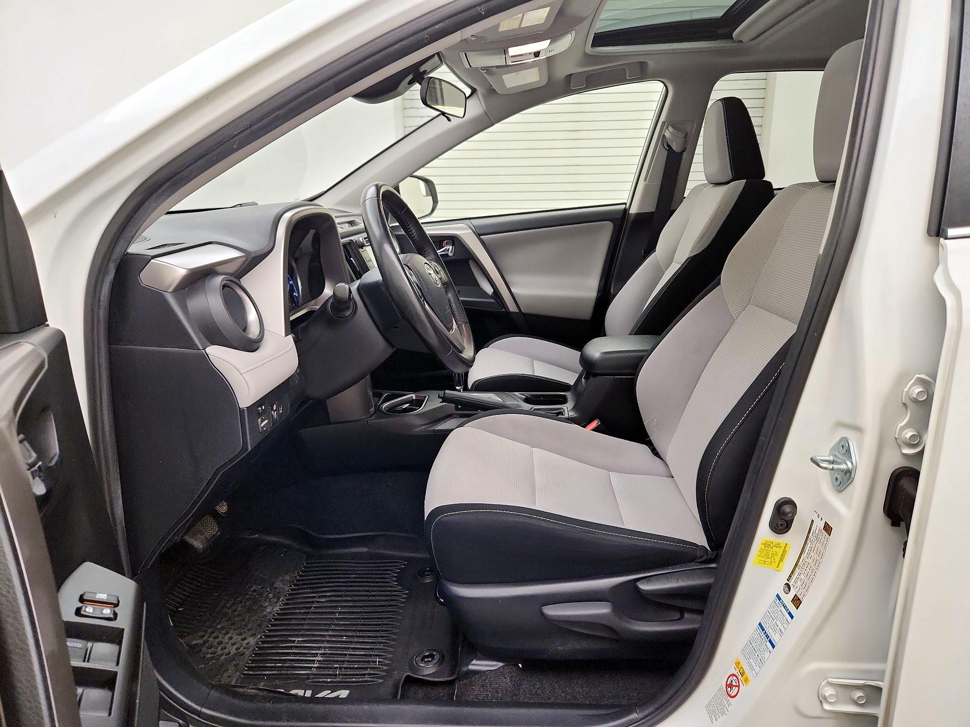 Thumbnail: 2017 Toyota RAV4 - 11