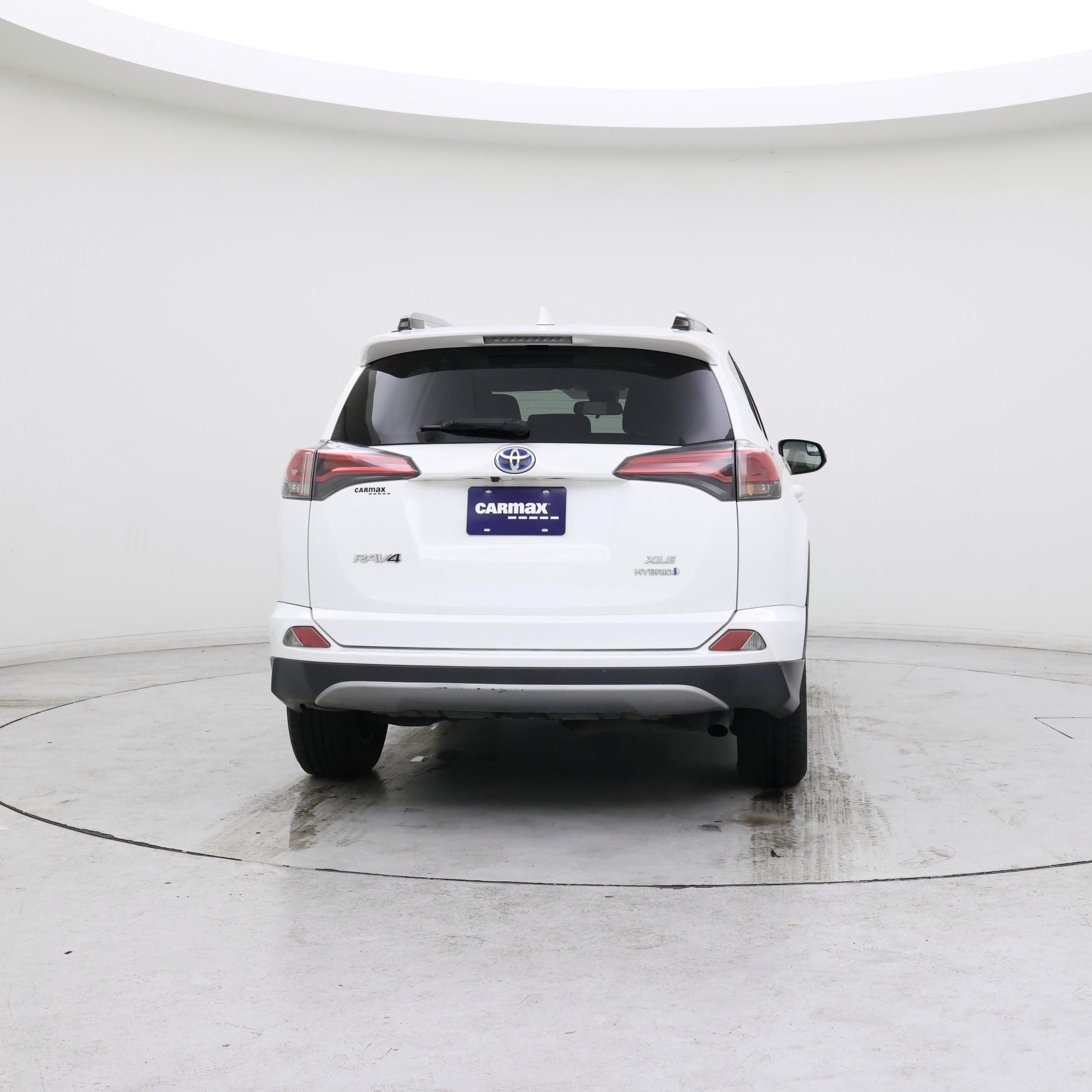 Thumbnail: 2017 Toyota RAV4 - 6