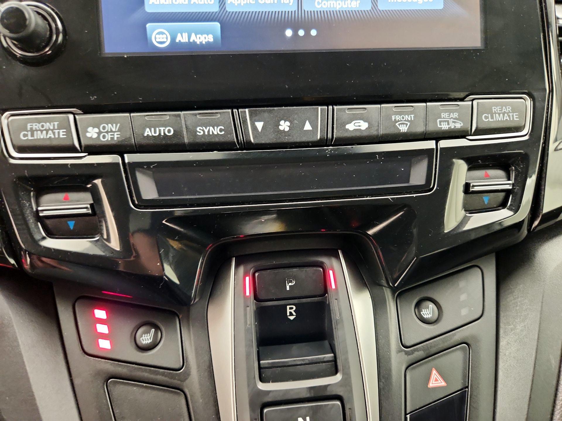 Thumbnail: 2019 Honda Odyssey - 16