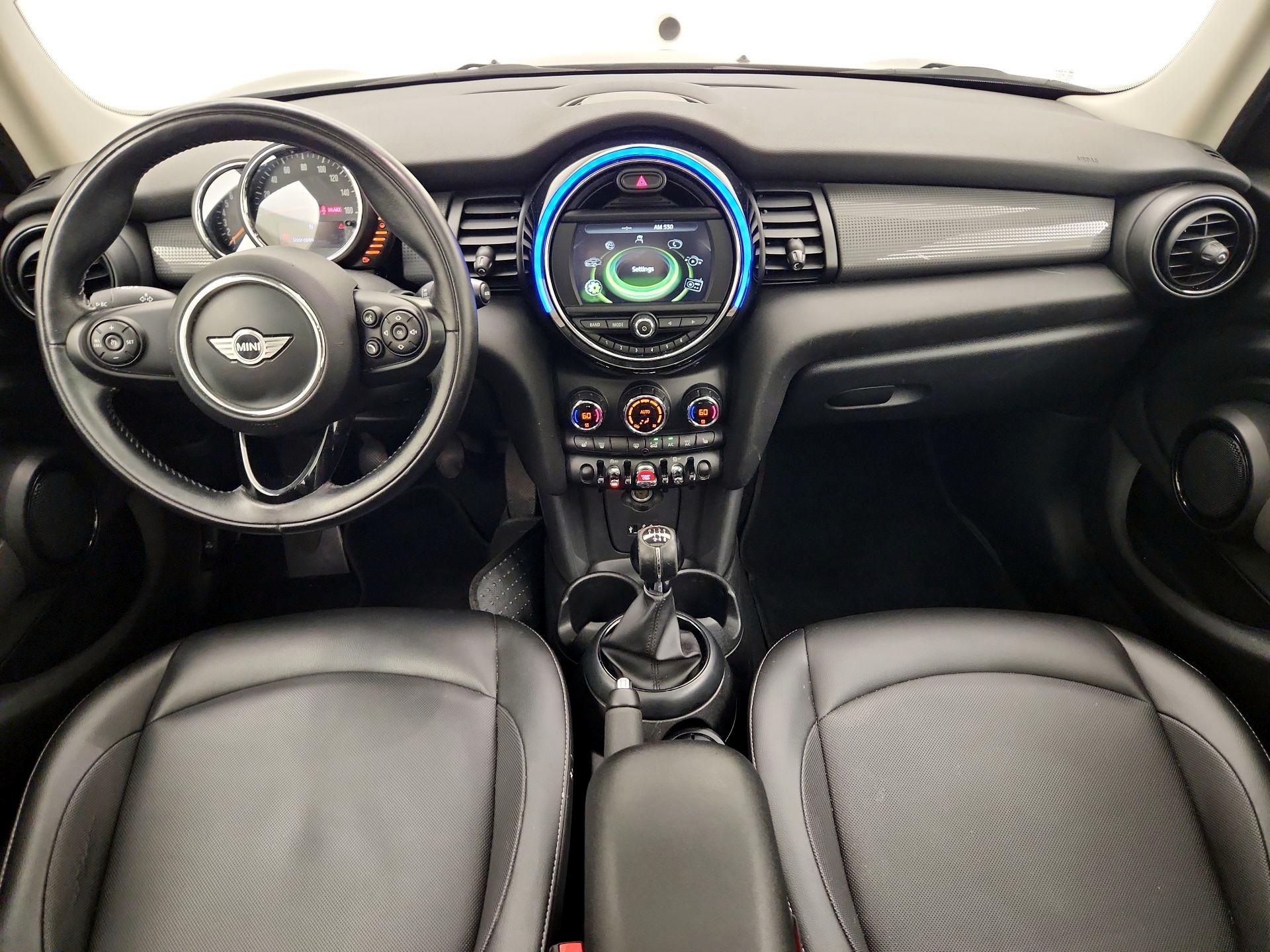 Thumbnail: 2017 MINI Cooper Hardtop - 9
