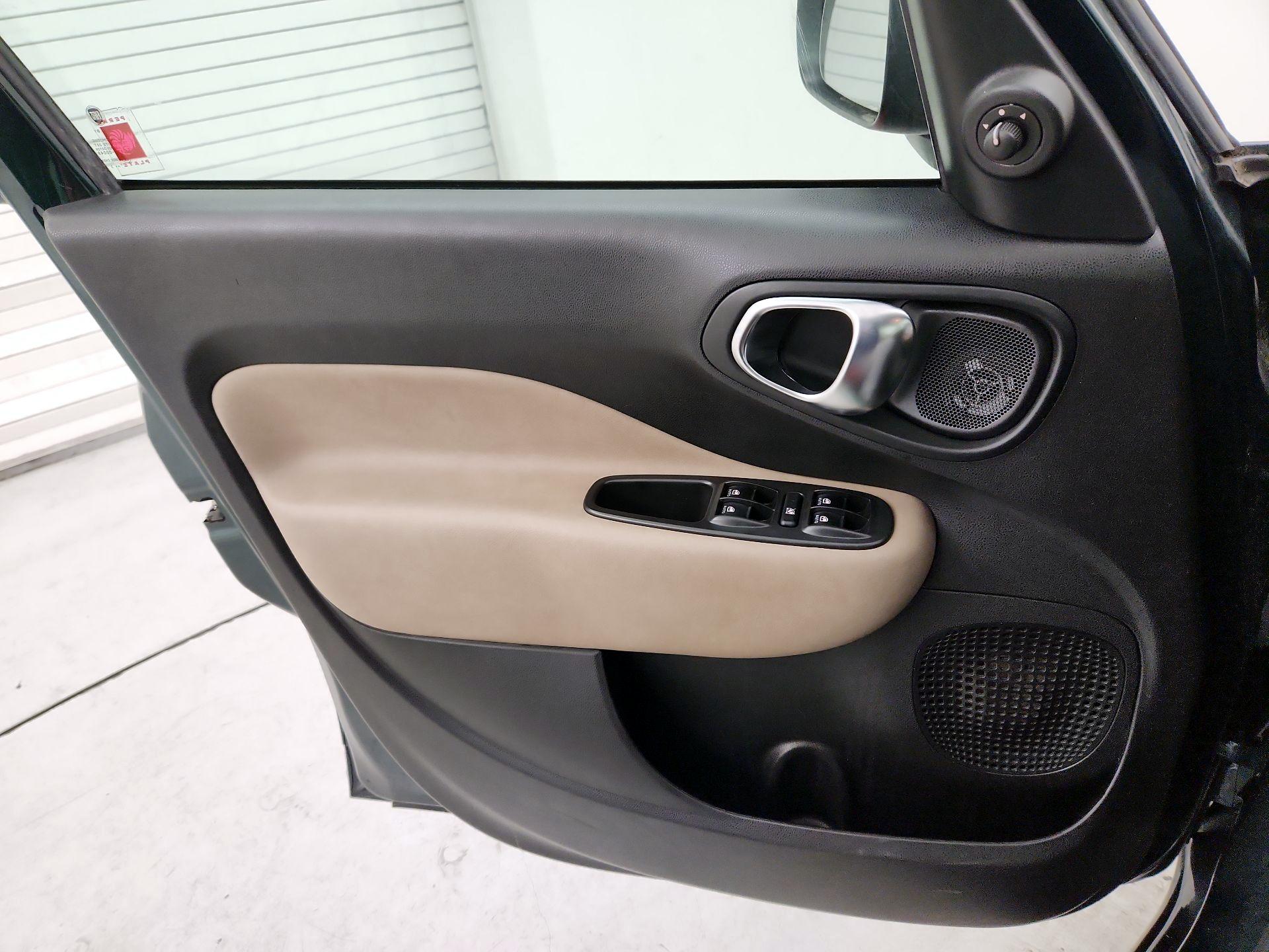 Thumbnail: 2014 Fiat 500L - 12