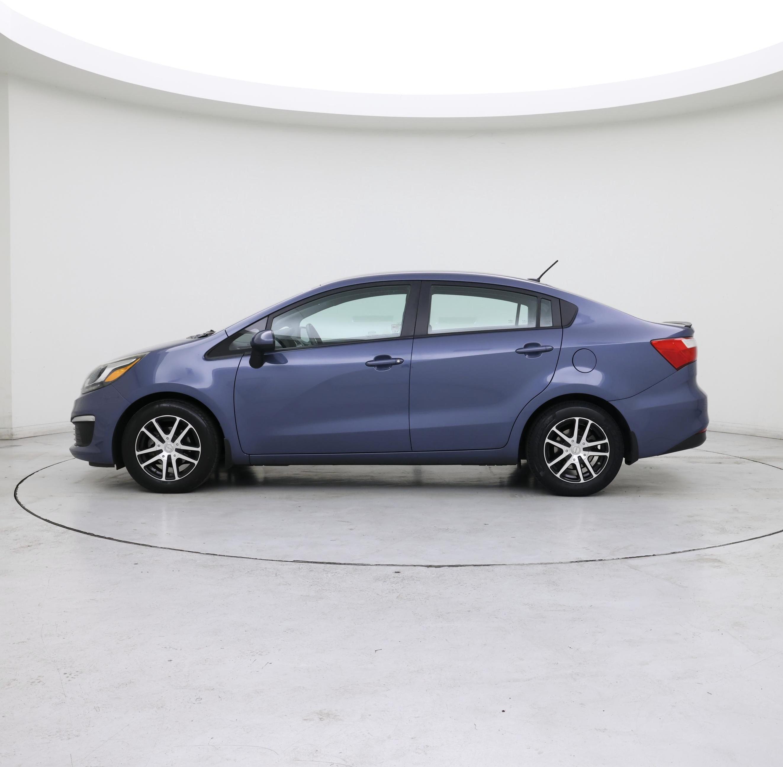 Thumbnail: 2016 Kia Rio - 3